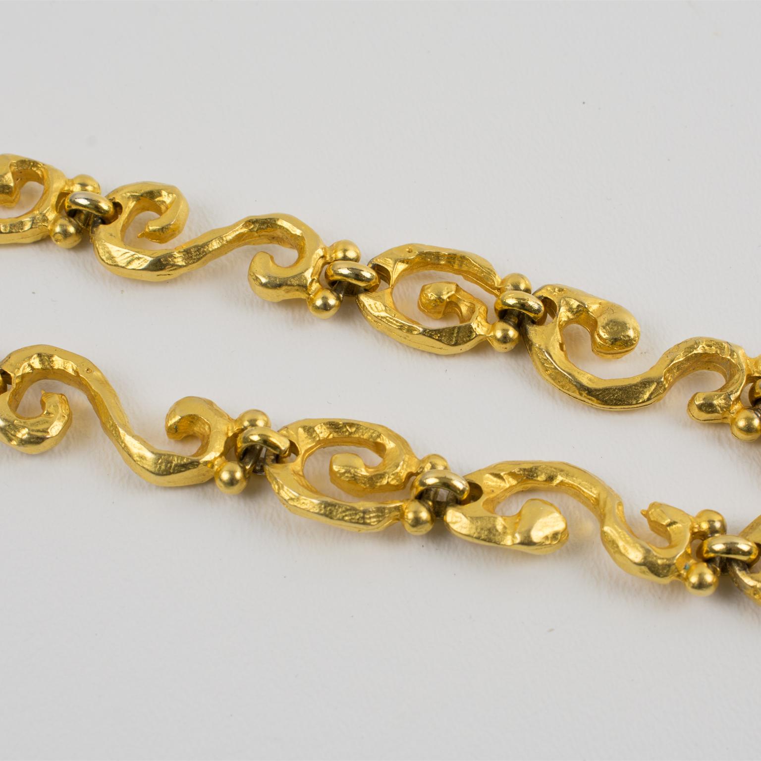Edouard Rambaud Paris Extra lange Halskette mit vergoldetem Metallanhänger im Angebot 7