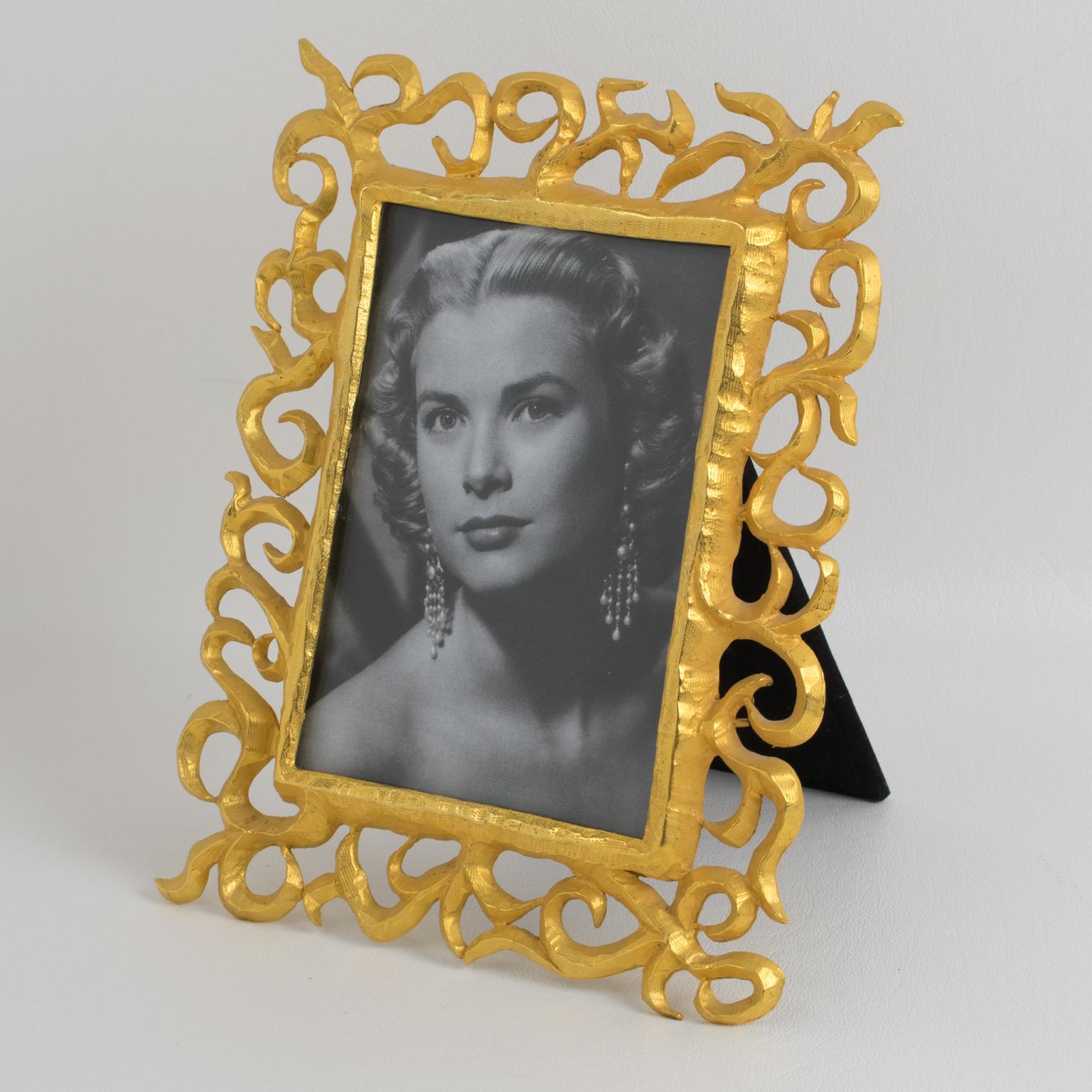 Edouard Rambaud París Marco de metal dorado ornamentado, hacia 1990 Moderno en venta