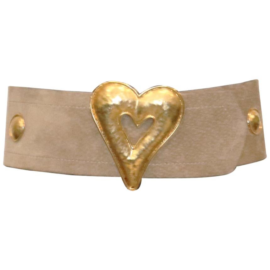 Edouard Rambaud Pour Portanera Paris Beige Suède Belt W/ Gold Metal Heart  For Sale