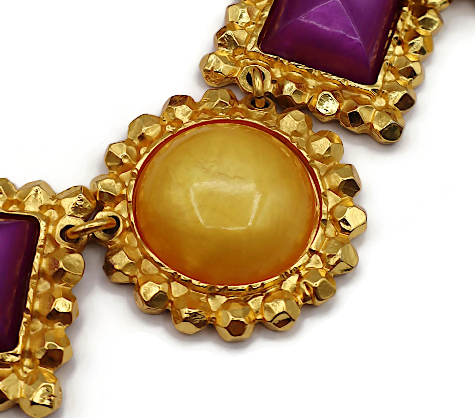 EDOUARD RAMBAUD Collana vintage con cabochon in resina e tonalità oro in vendita 16