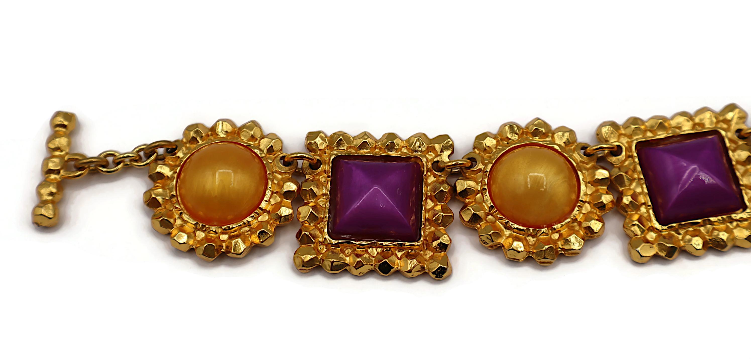 Donna EDOUARD RAMBAUD Collana vintage con cabochon in resina e tonalità oro in vendita