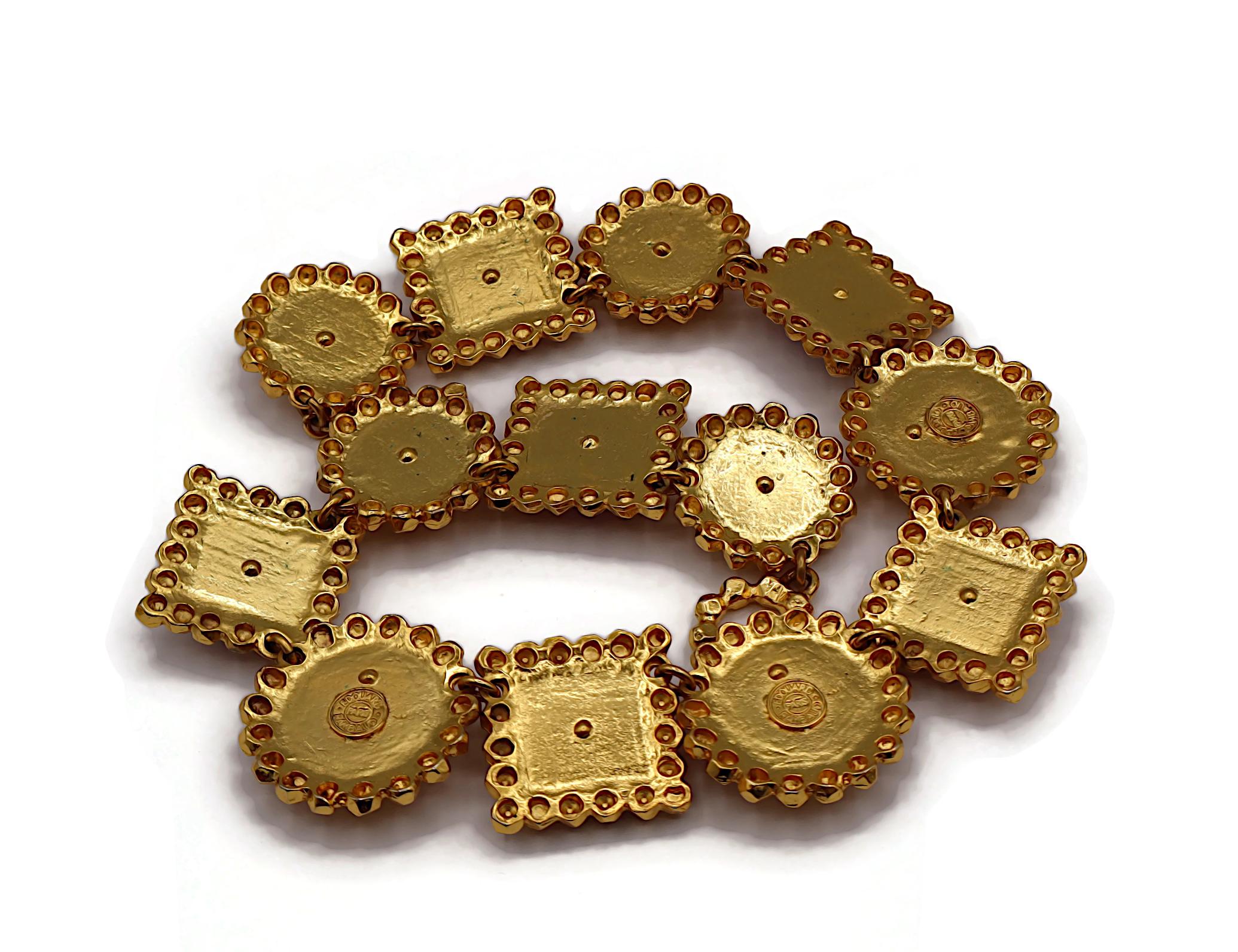 EDOUARD RAMBAUD Collana vintage con cabochon in resina e tonalità oro in vendita 6
