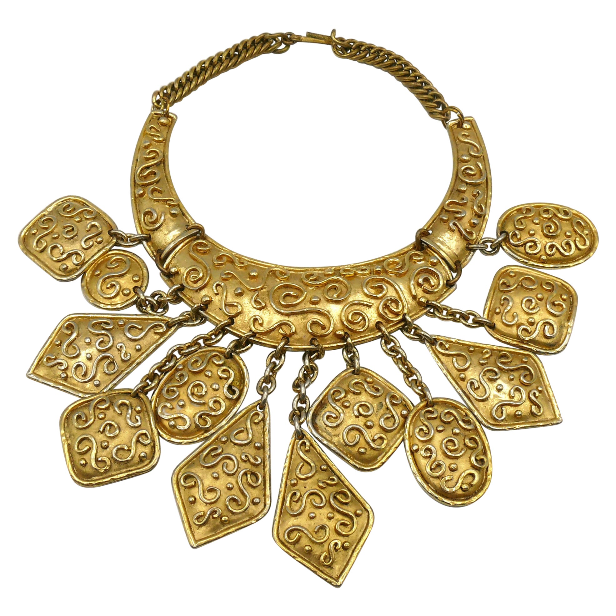 Collana Edouard Rambaud Vintage, tonalità oro, di ispirazione orientale con multi charms