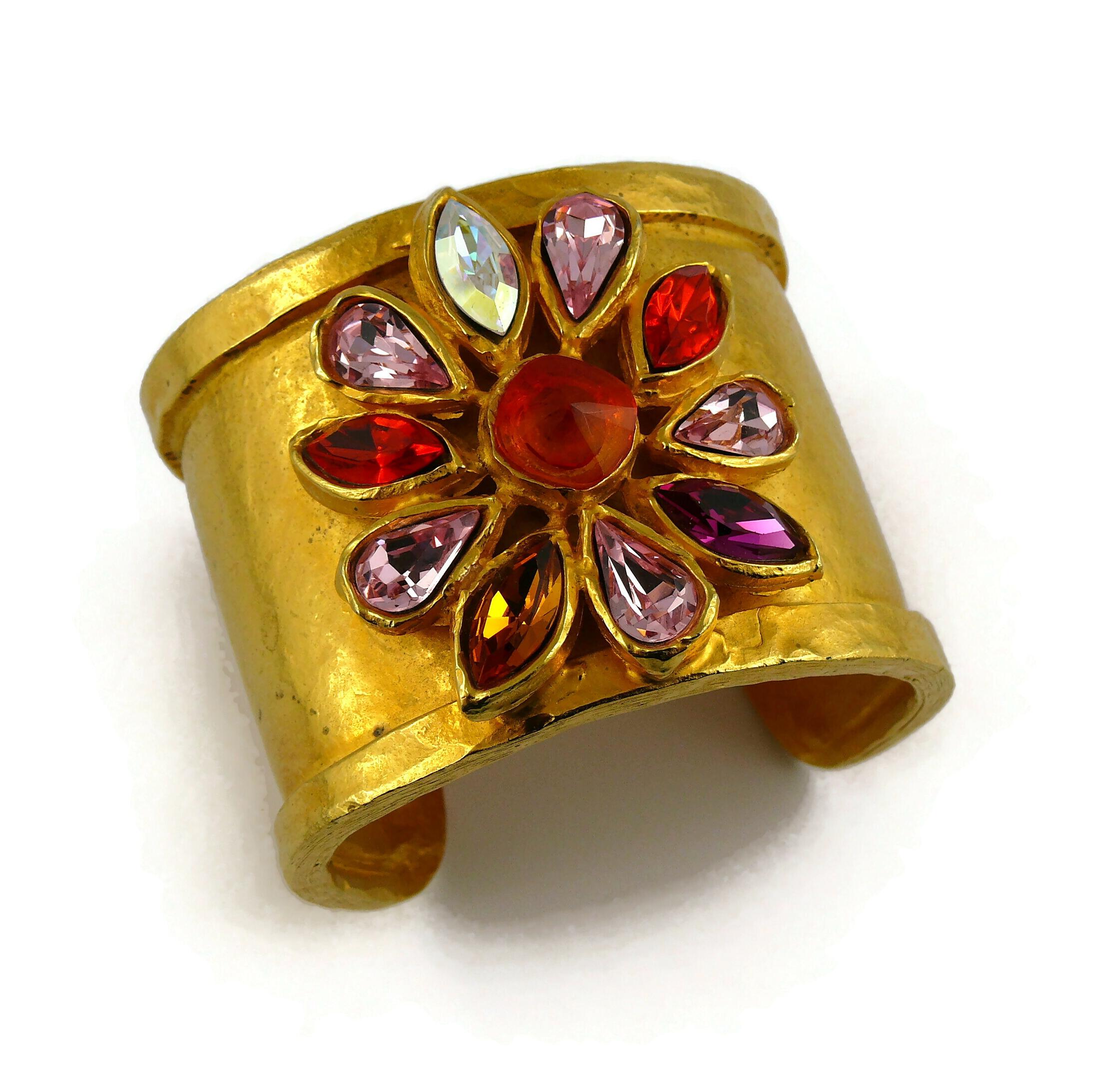 Edouard Rambaud Vintage Jewelled Cuff Bracelet In Good Condition For Sale In Nice, FR
