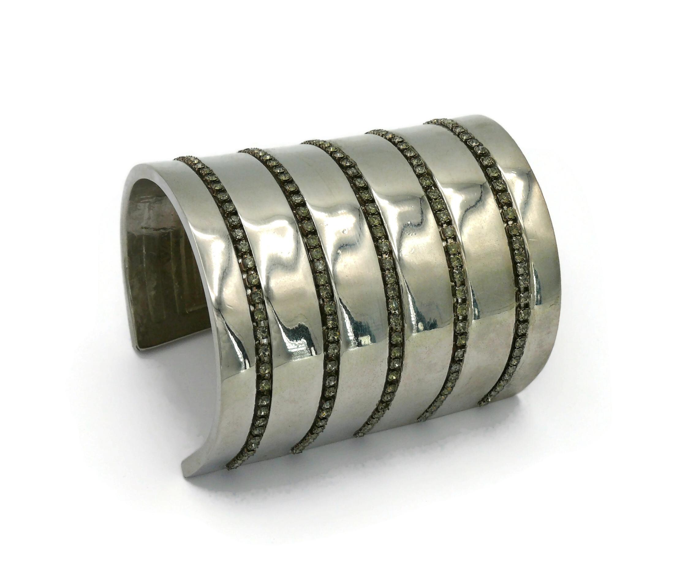 EDOUARD RAMBAUD Vintage Jewelled Silver Tone Cuff Bracelet In Good Condition For Sale In Nice, FR
