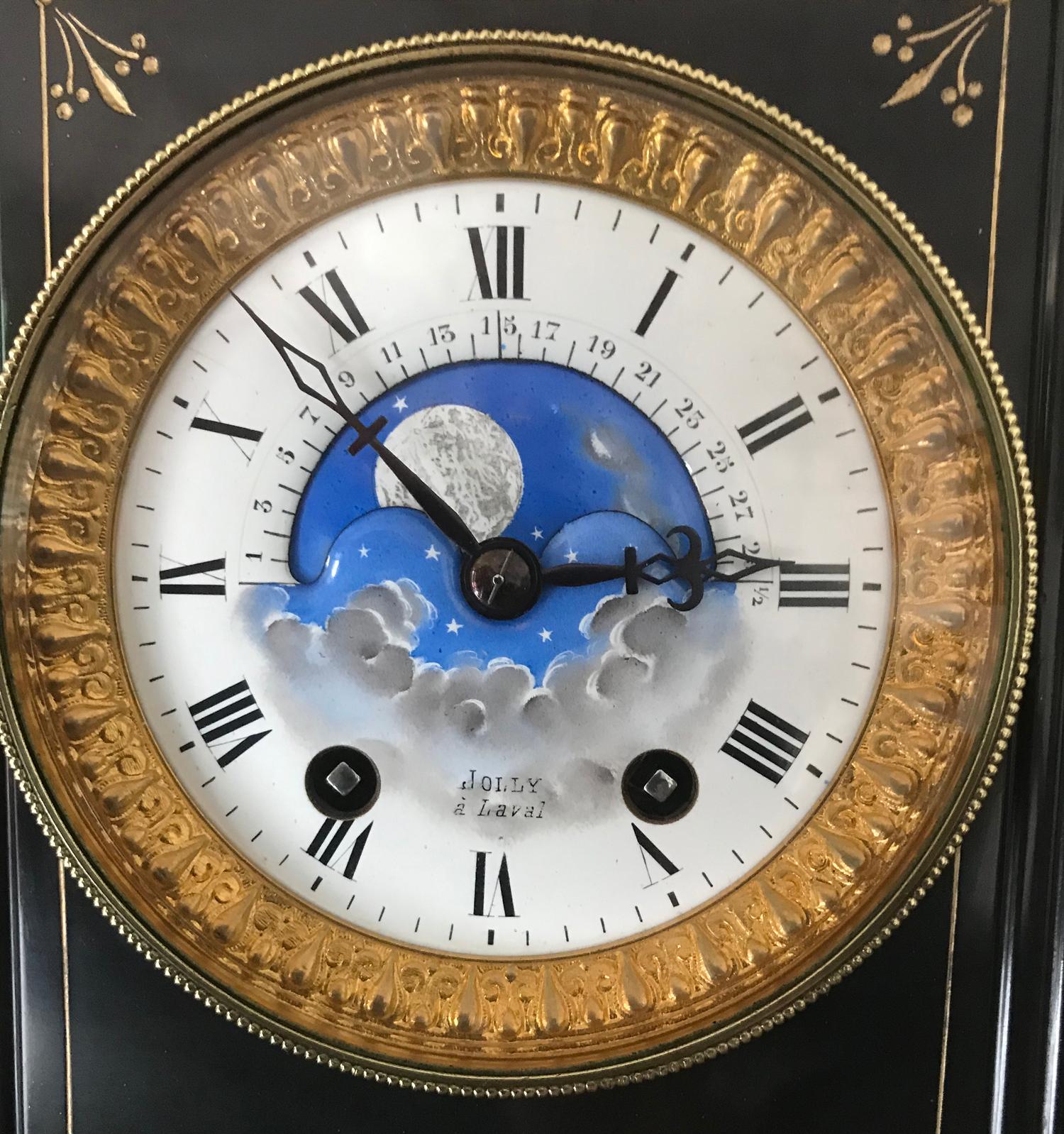 spin marble clock