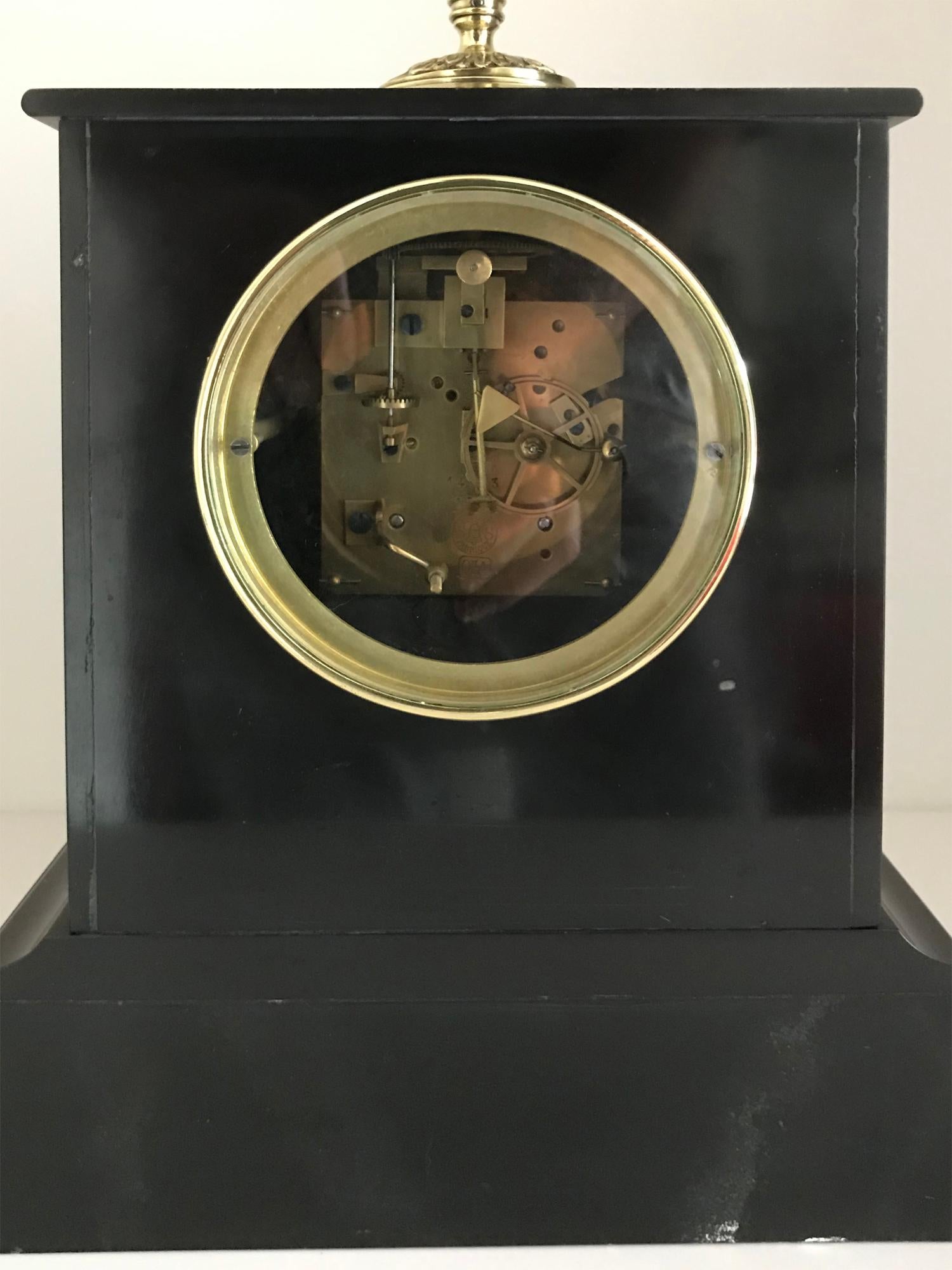 Laiton Pendule Globe terrestre rotatif à phase lunaire en marbre noir Edouard Serin:: Paris:: vers 1880 en vente