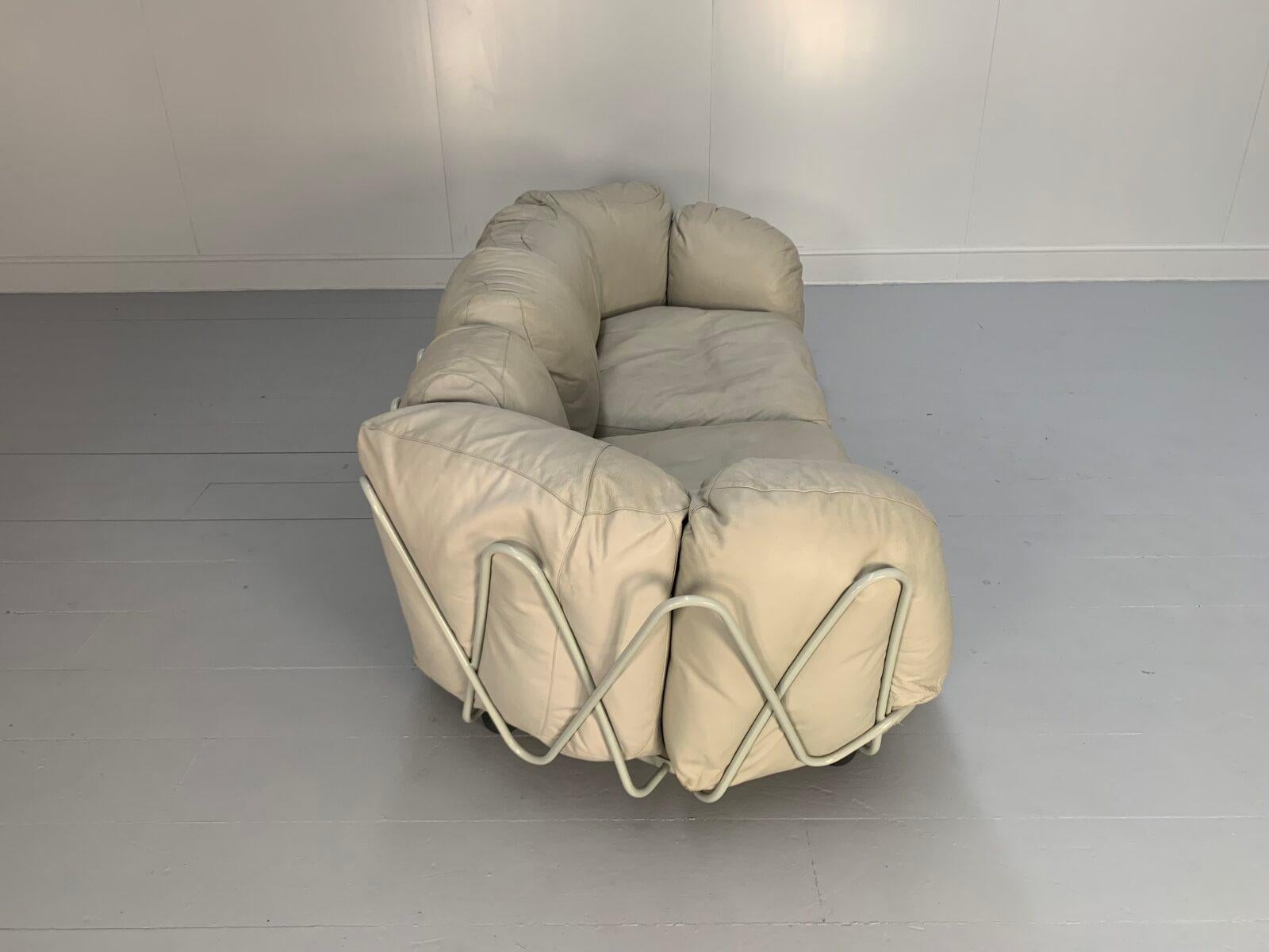 Edra „Corbeille“ 3-Sitz-Sofa - aus blassgrauem, taupefarbenem Leder im Angebot 6