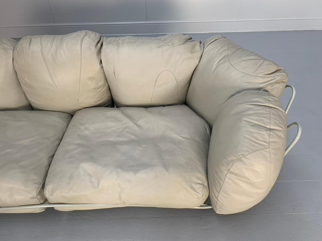 Edra „Corbeille“ 3-Sitz-Sofa - aus blassgrauem, taupefarbenem Leder im Angebot 3