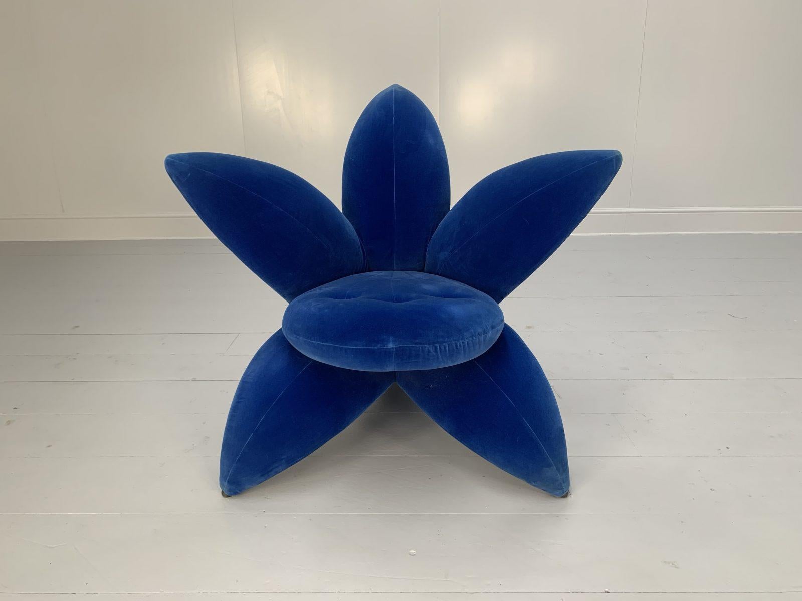 Fauteuil Getsuen Lily d'Edra - en velours bleu Bon état - En vente à Barrowford, GB