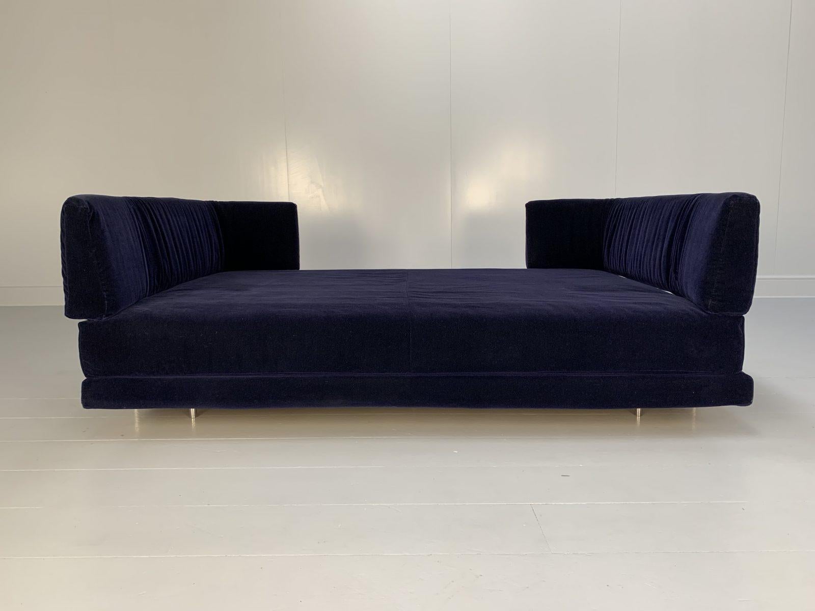 Edra “L’Homme Et La Femme” Daybed Sofa in Navy Blue Mohair Velvet For Sale 2