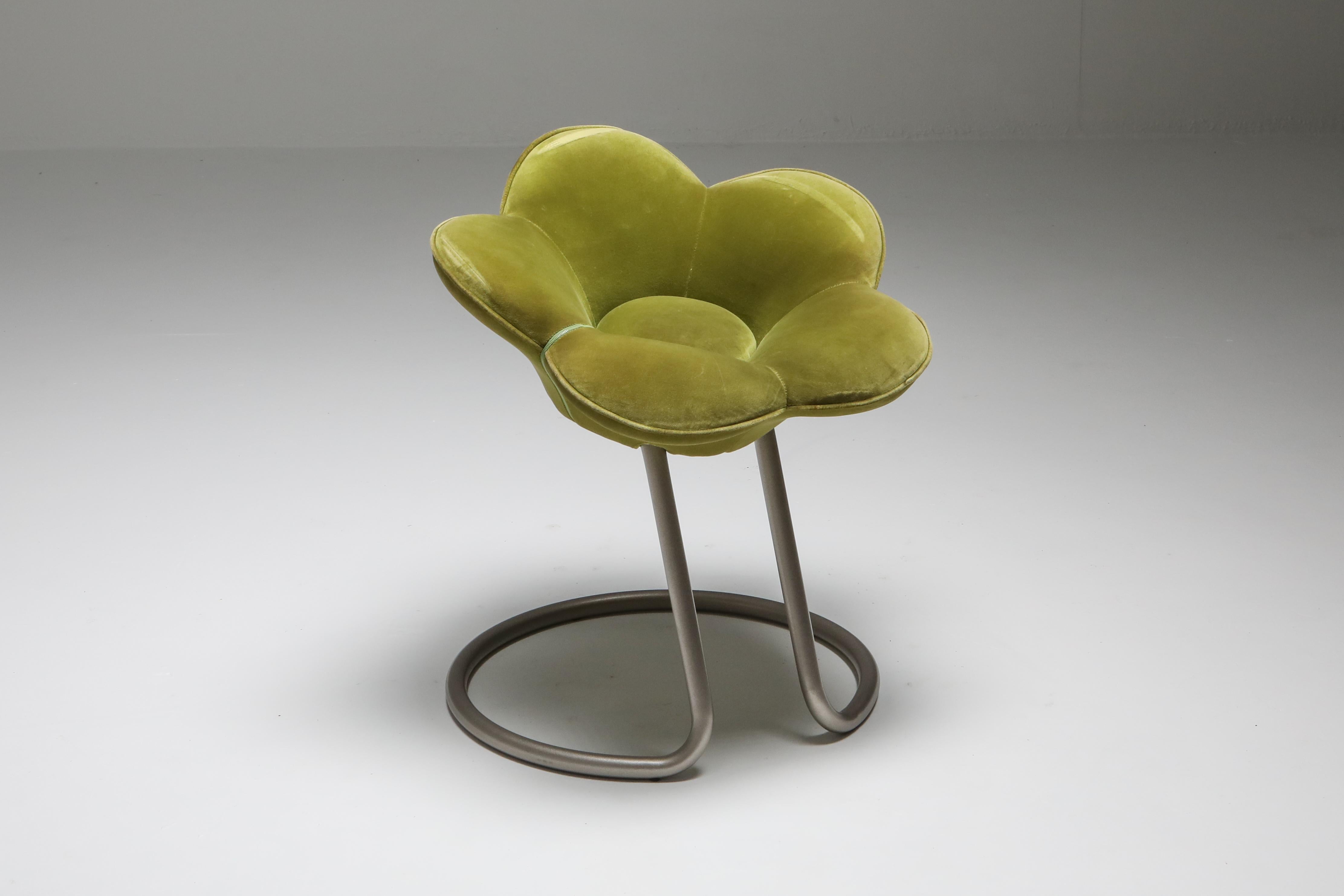 Masanori Umeda low 'Soshun' stool, Edra, Italy, 1990.

Made with a support frame in metal, coated metallic grey. The seat is in polyurethane foam and the upholstery in green velvet.


             