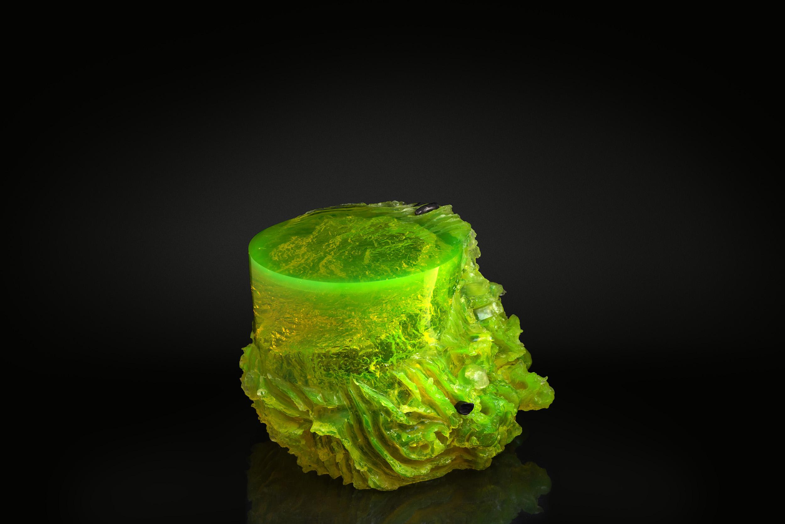Materiality Vol.2 Beistelltisch / Hocker von Eduard Locota, Acryl-Skulptur aus Harz im Angebot 2
