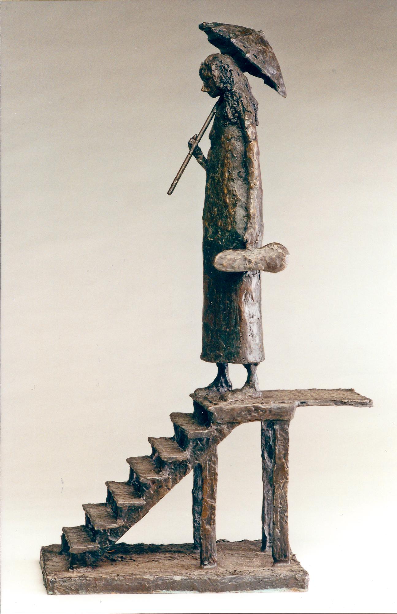 Stairway of Illusions, by Eduardo Oropeza, bronze sculpture, woman, violin
Stairway of Illusions by Eduardo Oropeza bronze sculpture, a woman on stairs viola

ESCALERA DE ILLUSIONES
(Stairway of Illusions)
Bronze, Ed. of 25
29.5