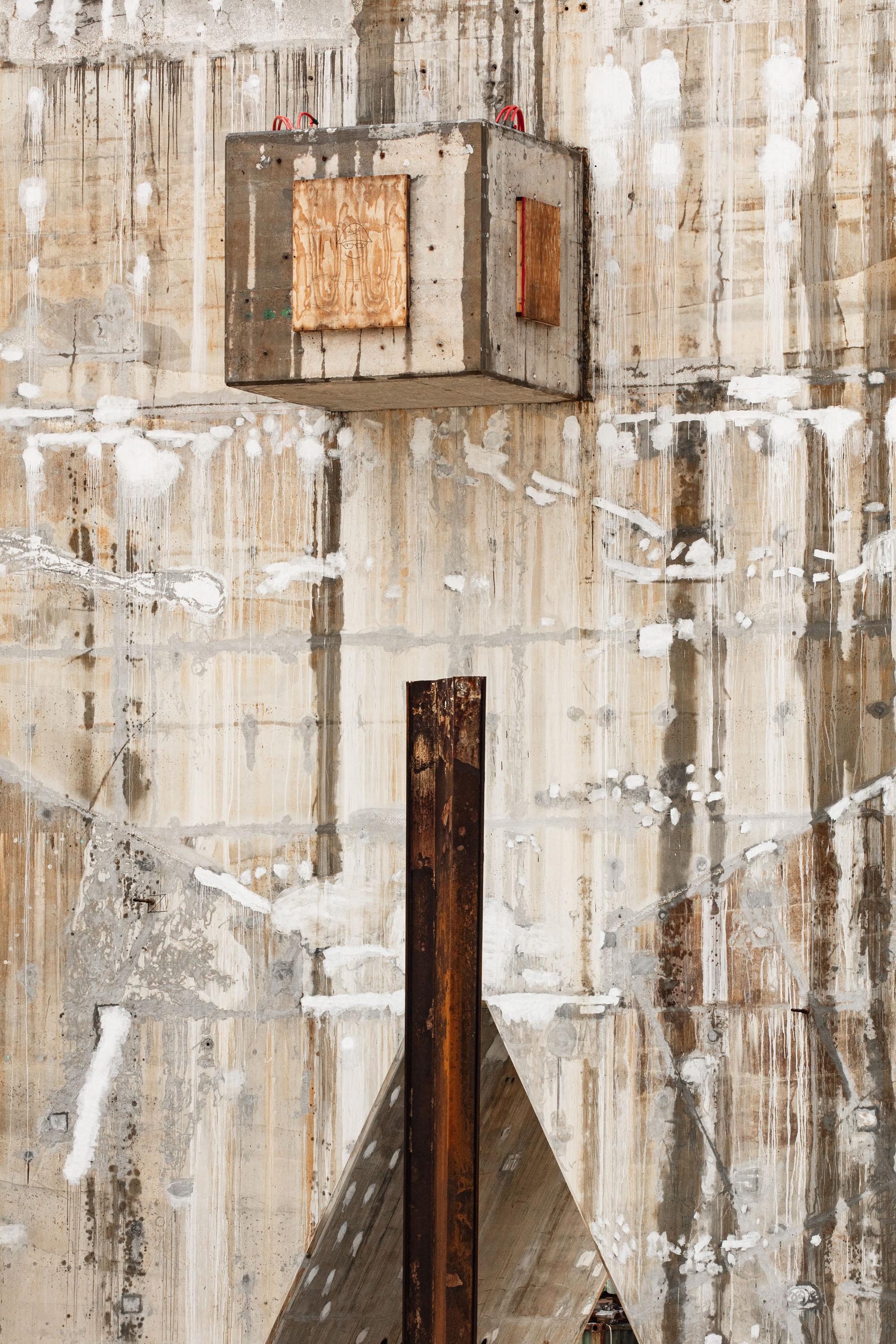 Eduardo Rezende Color Photograph - Cube. From the Trama series