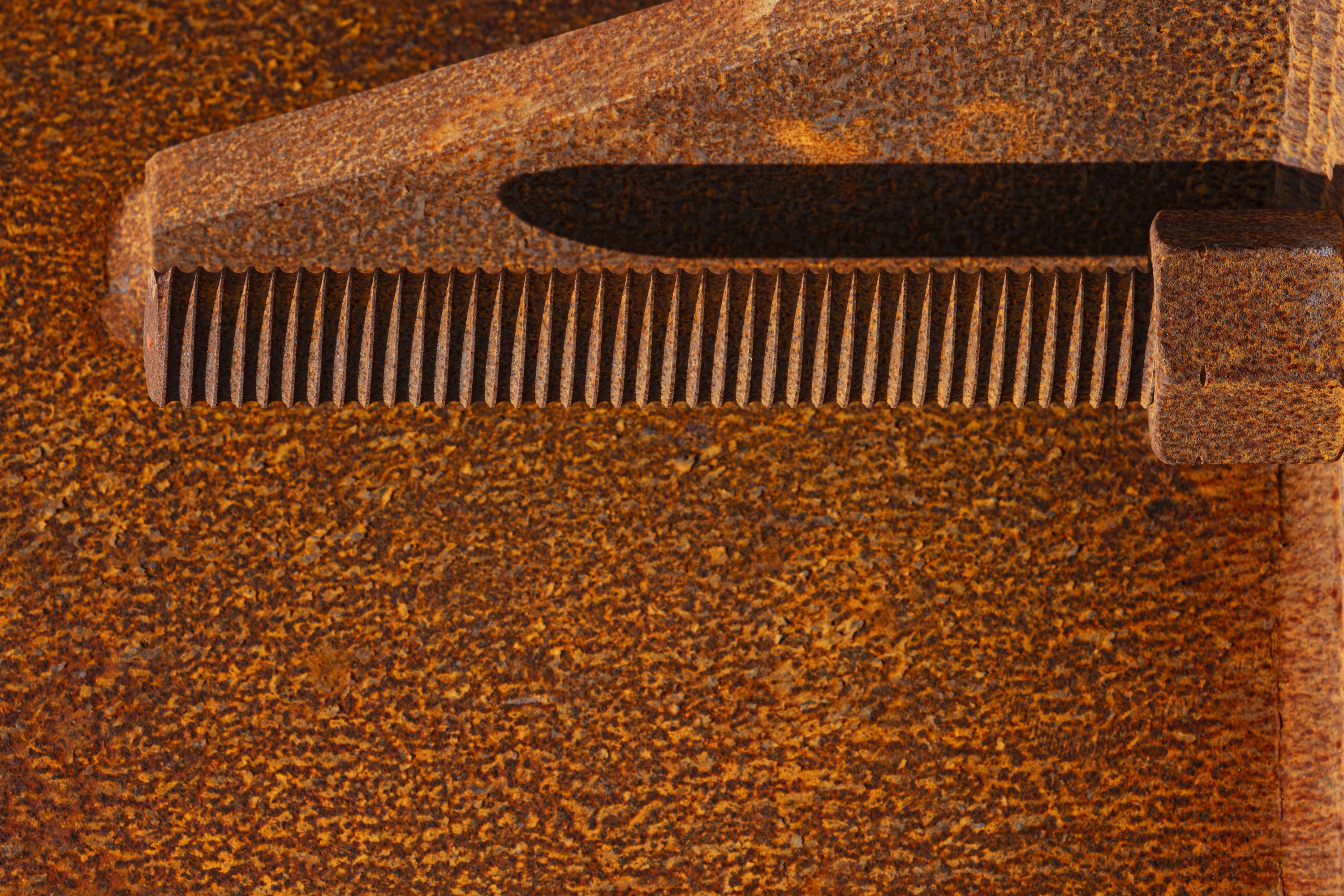 Eduardo Rezende Color Photograph - Encaixe. From the Trama series