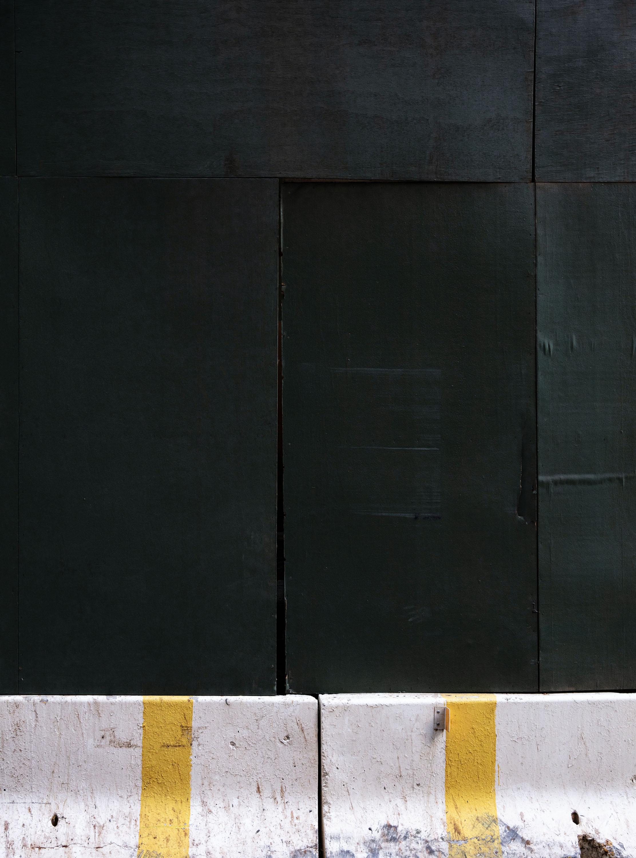 Color Photograph Eduardo Rezende - Vedado. From The Lavori in Corso series