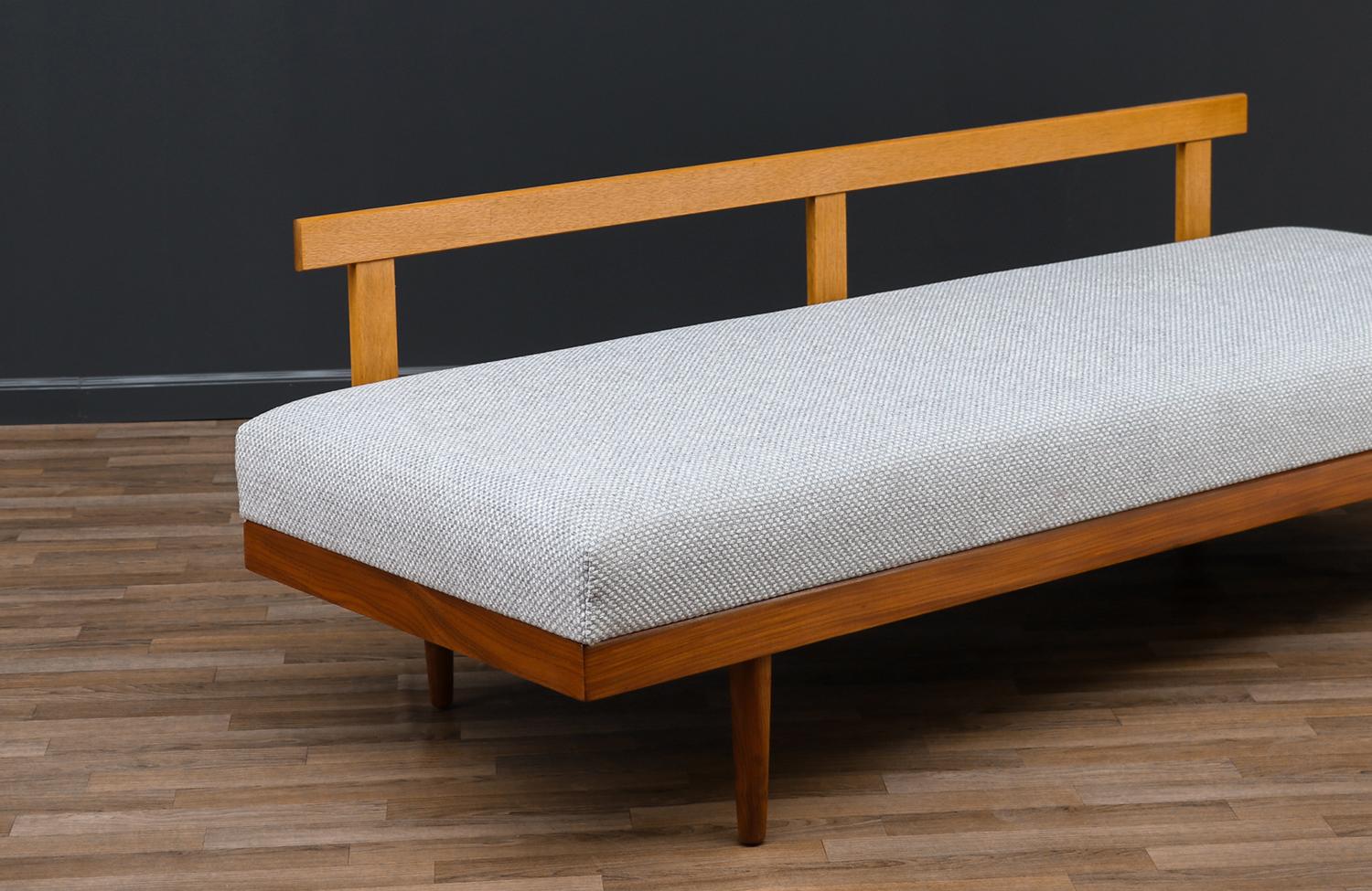 Expertly Restored - Edvard Kindt-Larsen Teak Daybed Sofa for Gustav Bahus For Sale 4