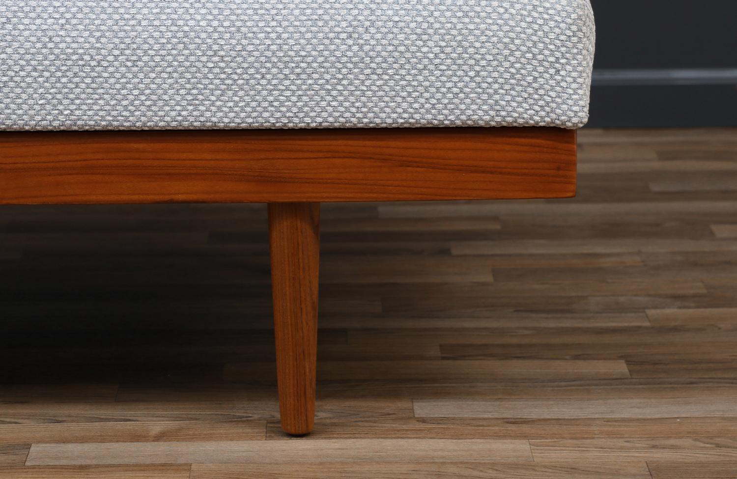Expertly Restored - Edvard Kindt-Larsen Teak Daybed Sofa for Gustav Bahus For Sale 6