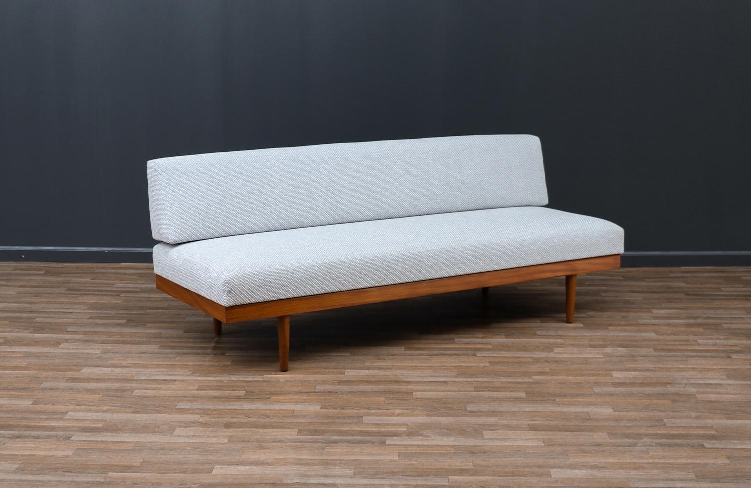 Scandinavian Modern Expertly Restored - Edvard Kindt-Larsen Teak Daybed Sofa for Gustav Bahus For Sale