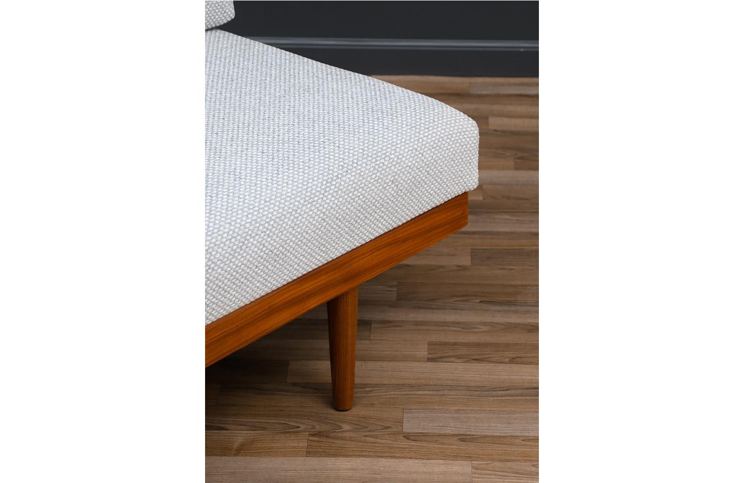 Expertly Restored - Edvard Kindt-Larsen Teak Daybed Sofa for Gustav Bahus For Sale 2