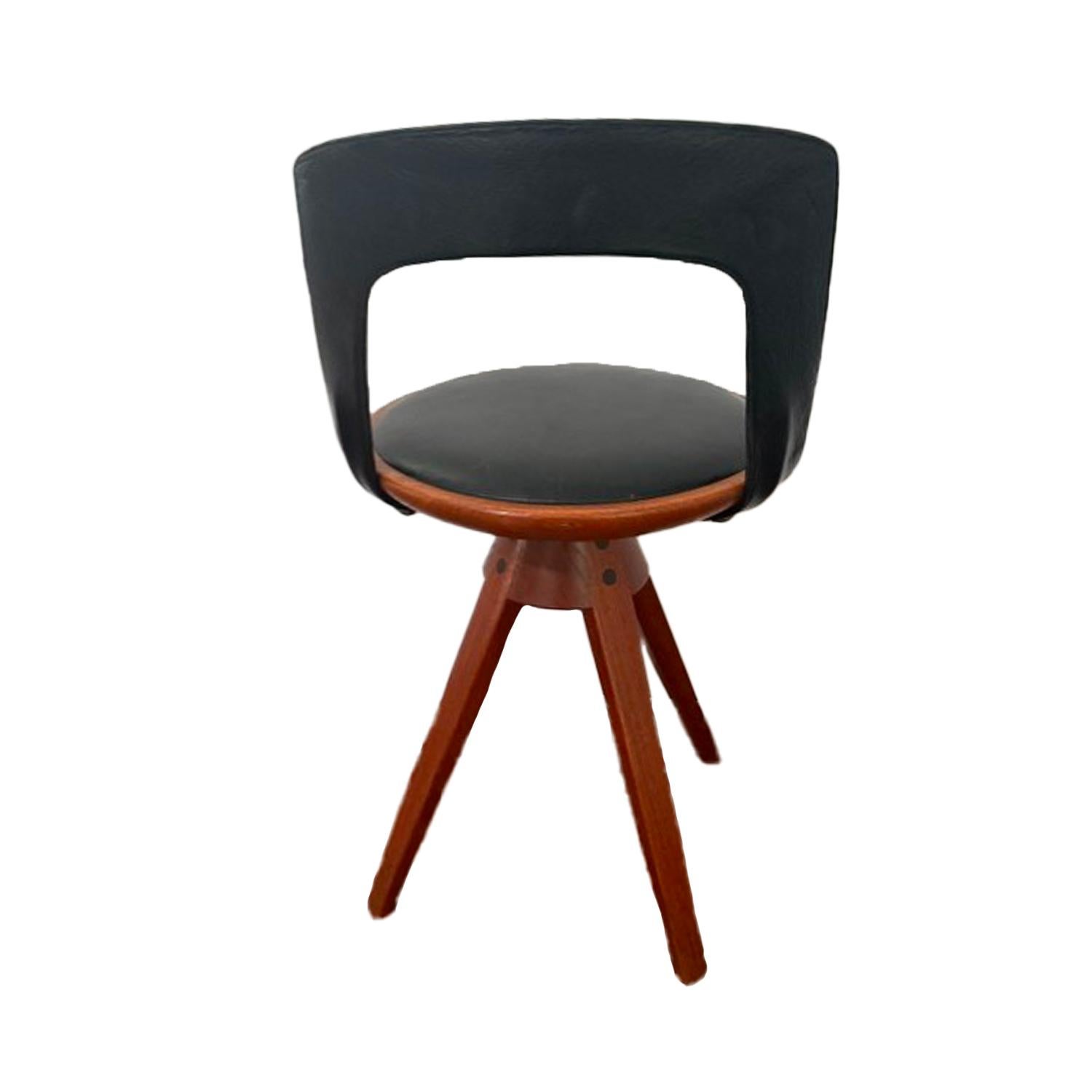 Danish Edvard & Tove Kindt-Larsen Black Leather Swivel Stool For Sale