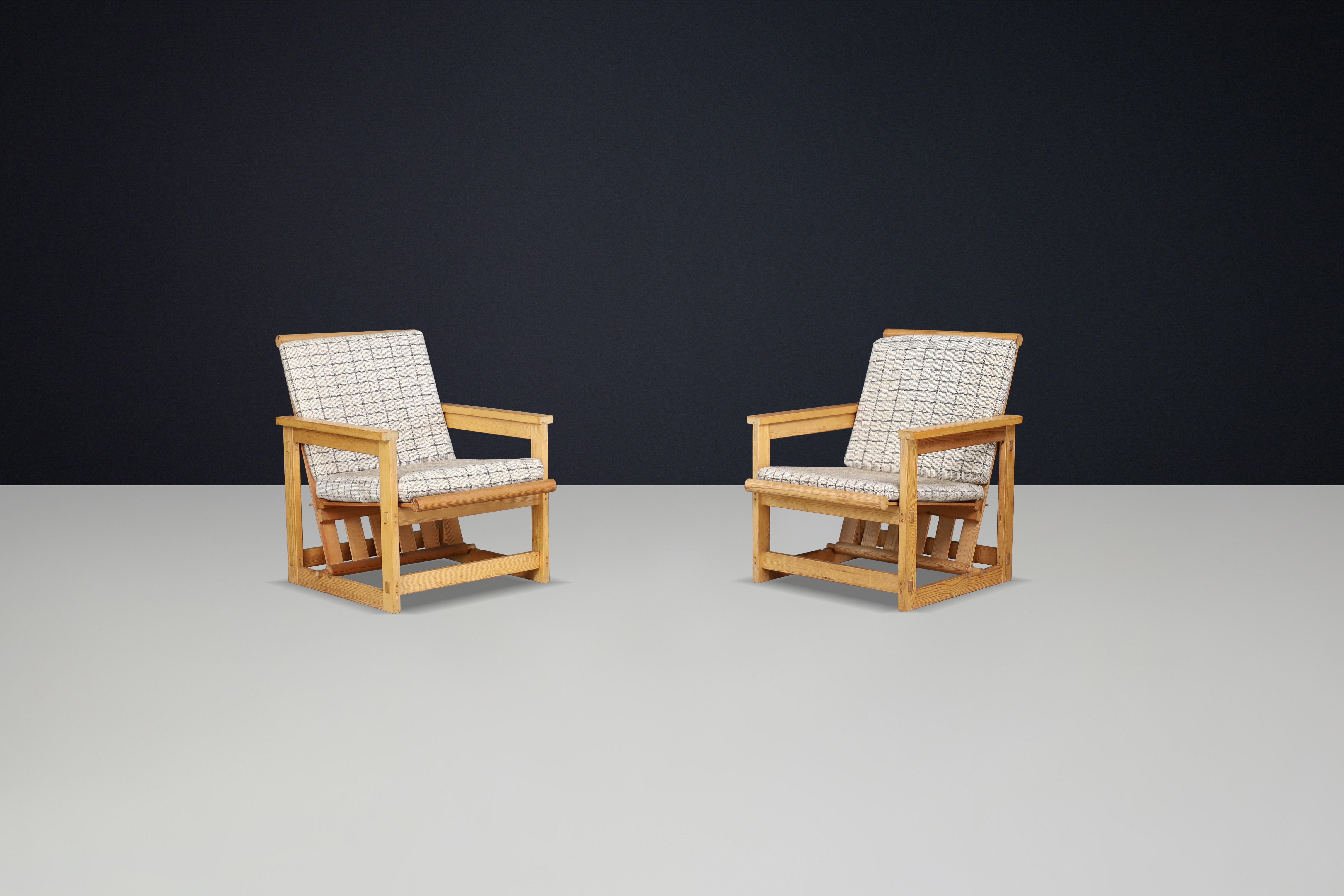 Scandinavian Modern Edvin Helseth Lounge Chairs in Pine Model 