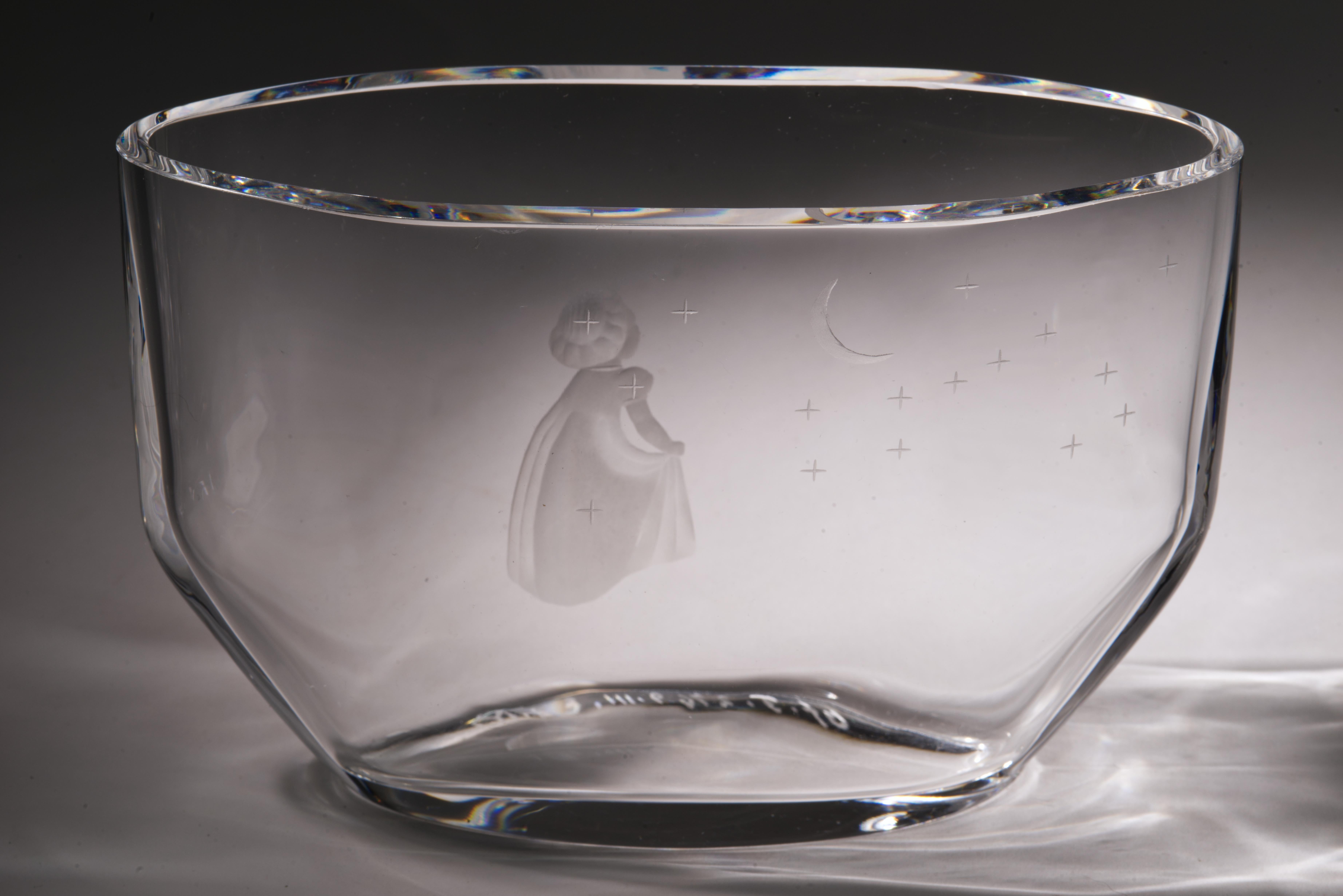 Il vaso di cristallo inciso Orrefors vintage presenta il motivo 