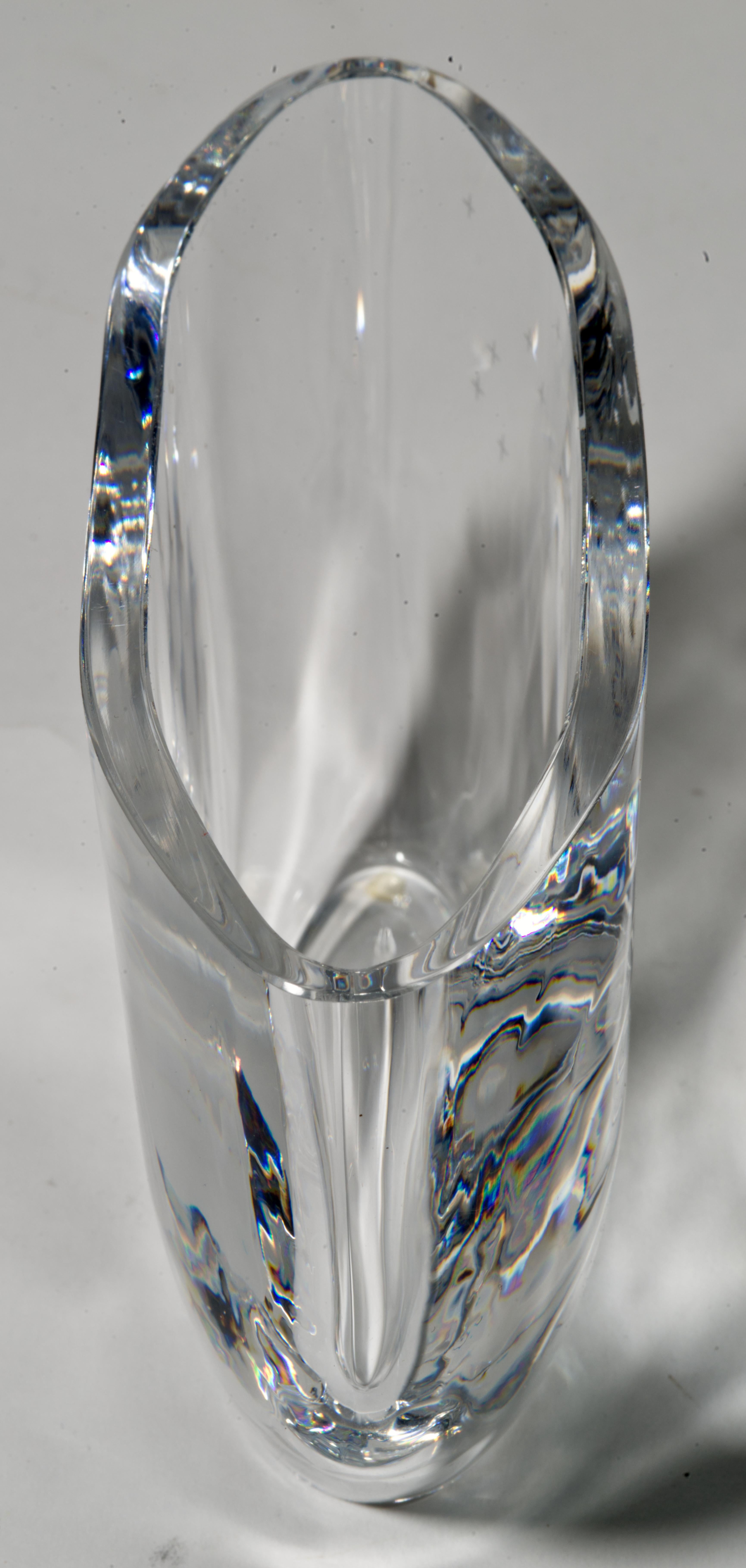 XX secolo Edvin Öhrström per Orrefors Vaso di cristallo inciso, 1942 The Scandinavian Modern in vendita