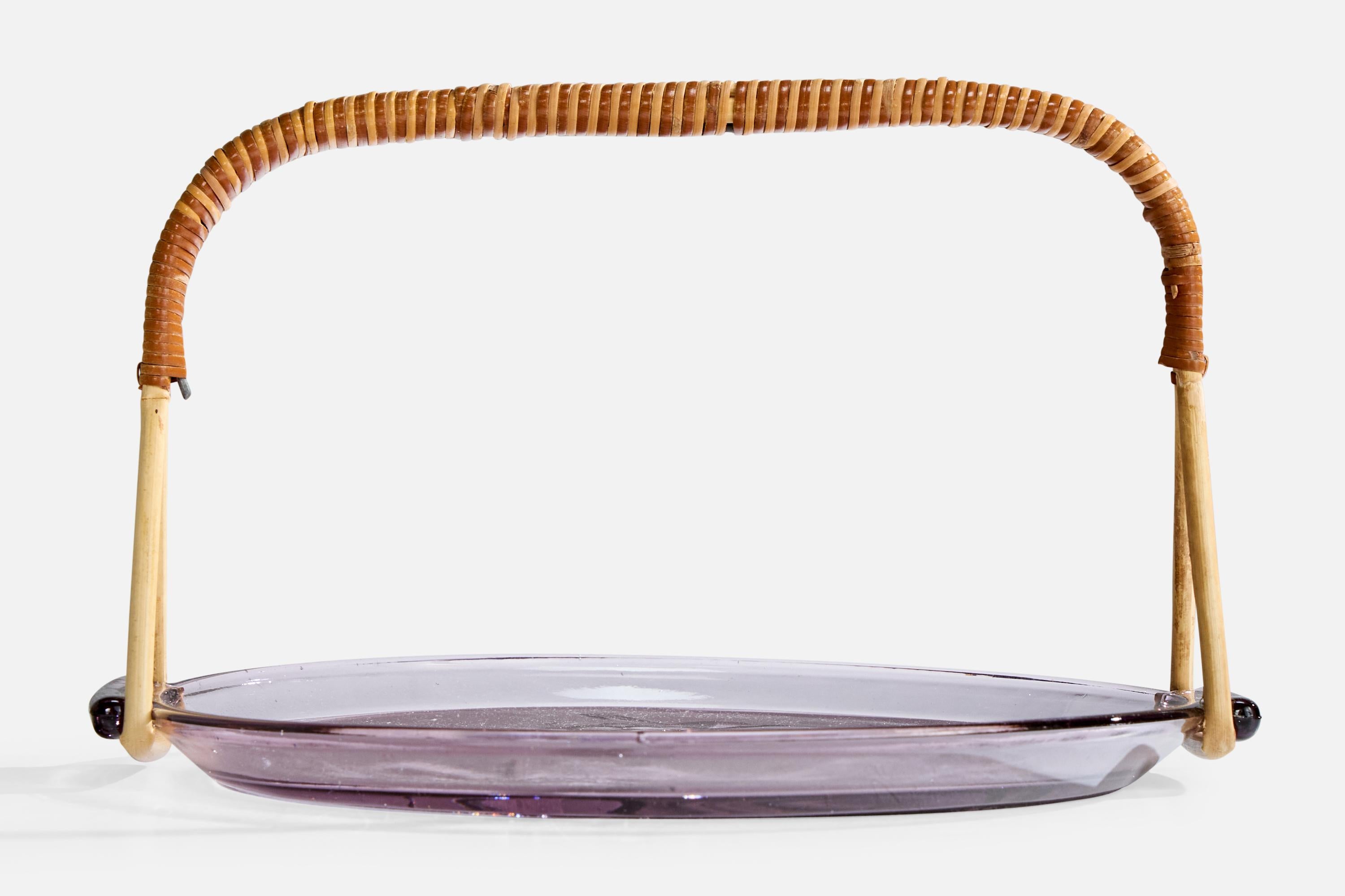 Edvin Ollers Attribution, plat de service, verre, rotin Suède, années 1920 Bon état - En vente à High Point, NC