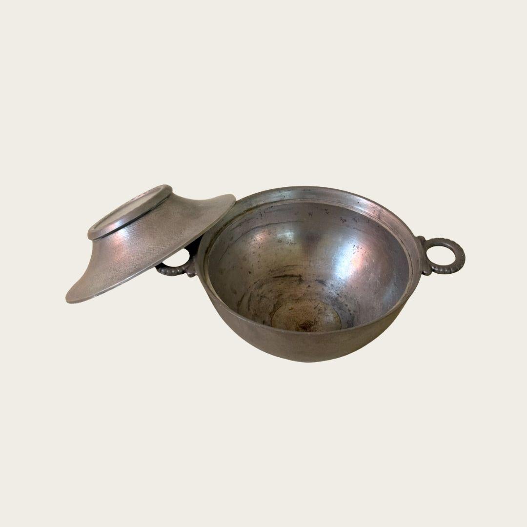 Ciotola di peltro Edvin Ollers con coperchio In condizioni buone in vendita a Brooklyn, NY