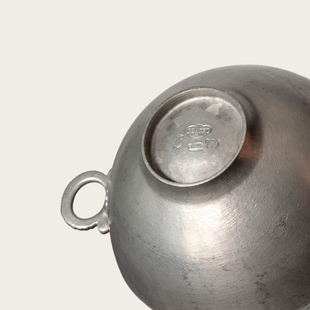 Peltro Ciotola di peltro Edvin Ollers con coperchio in vendita