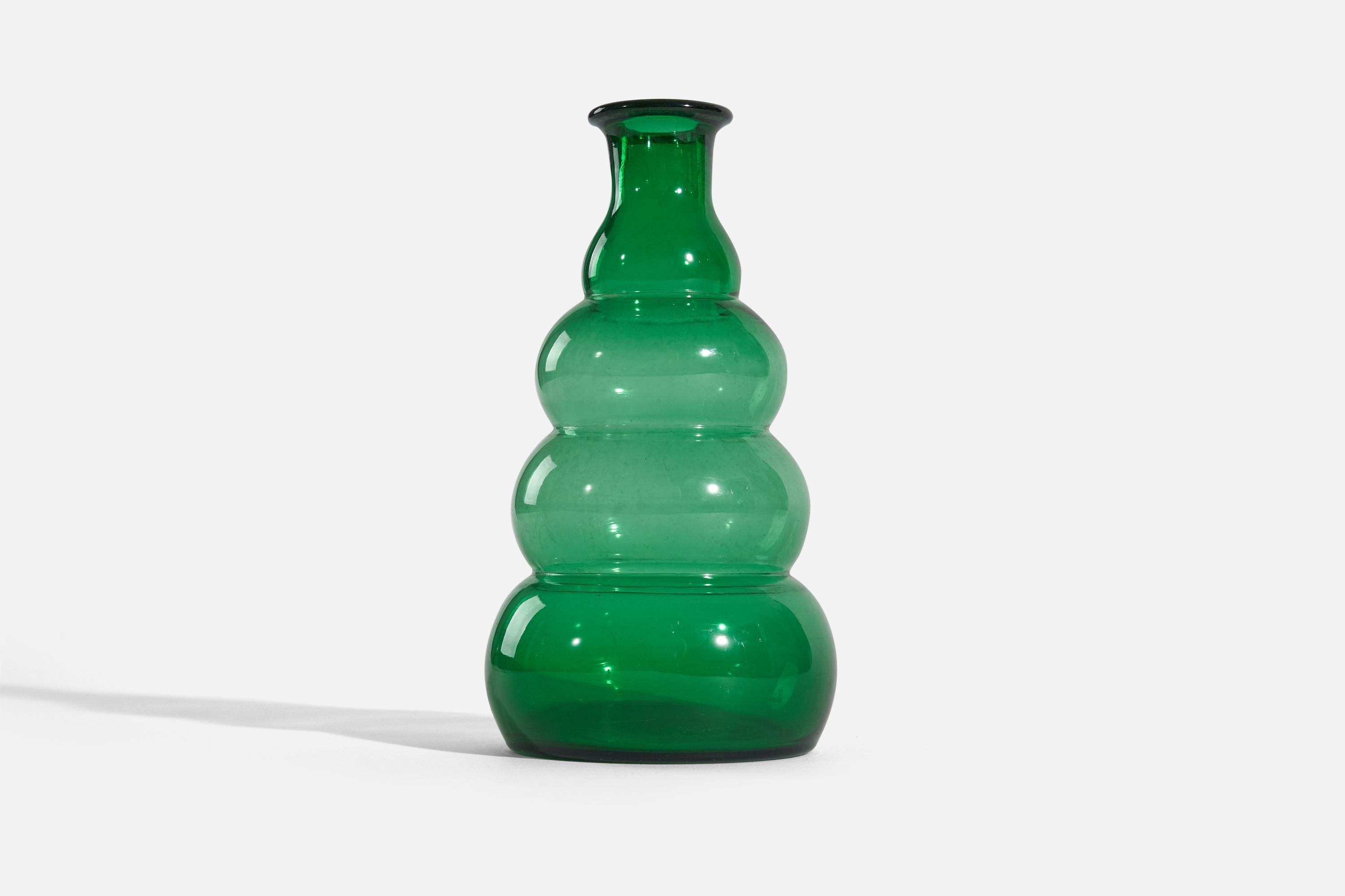 Vase von Edvin Ollers, Grünes Glas, Limmareds Glasbruk, Schweden, ca. 1940er Jahre (Art déco) im Angebot