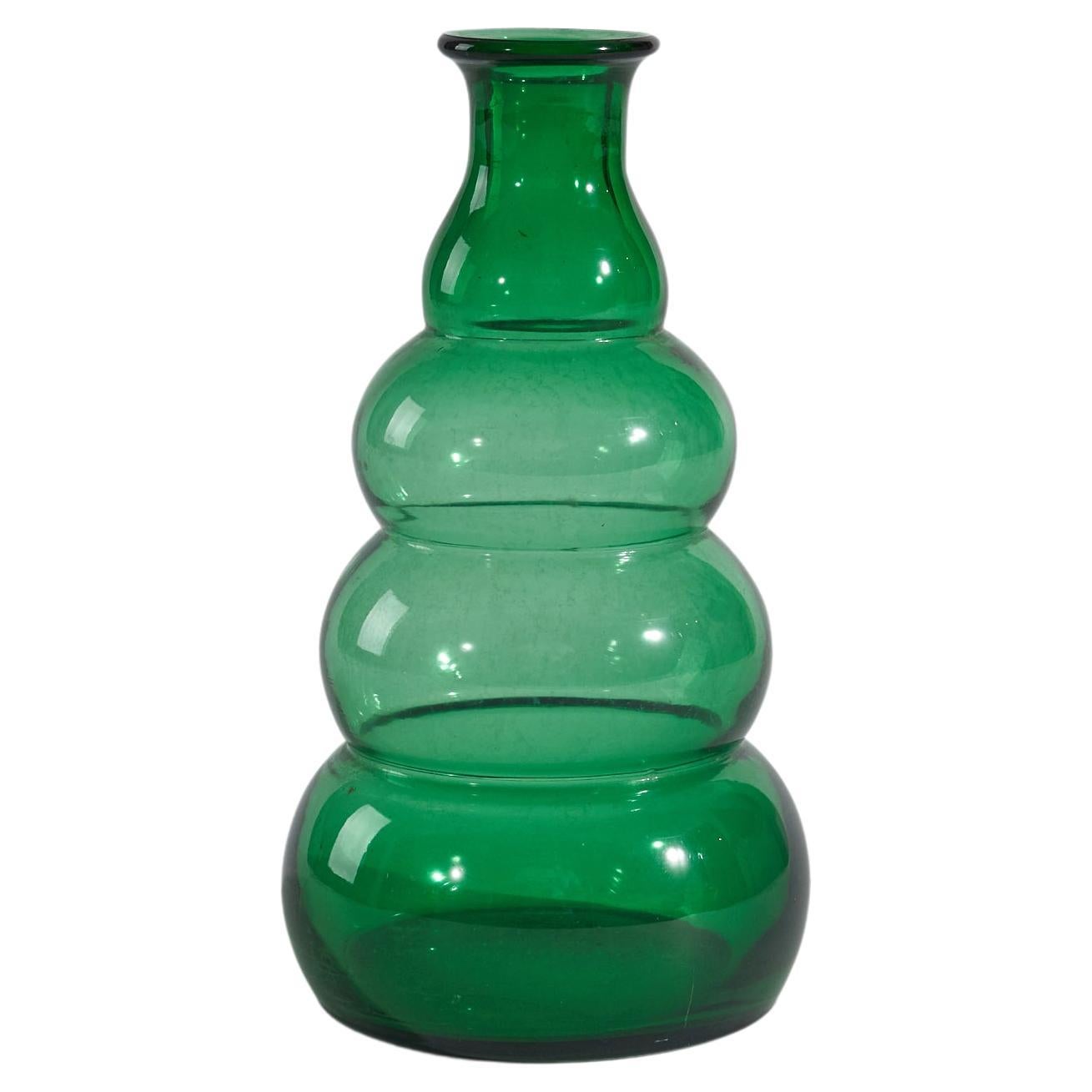 Edvin Ollers, Vase, Green Glass, Limmareds Glasbruk, Sweden, c. 1940s For Sale