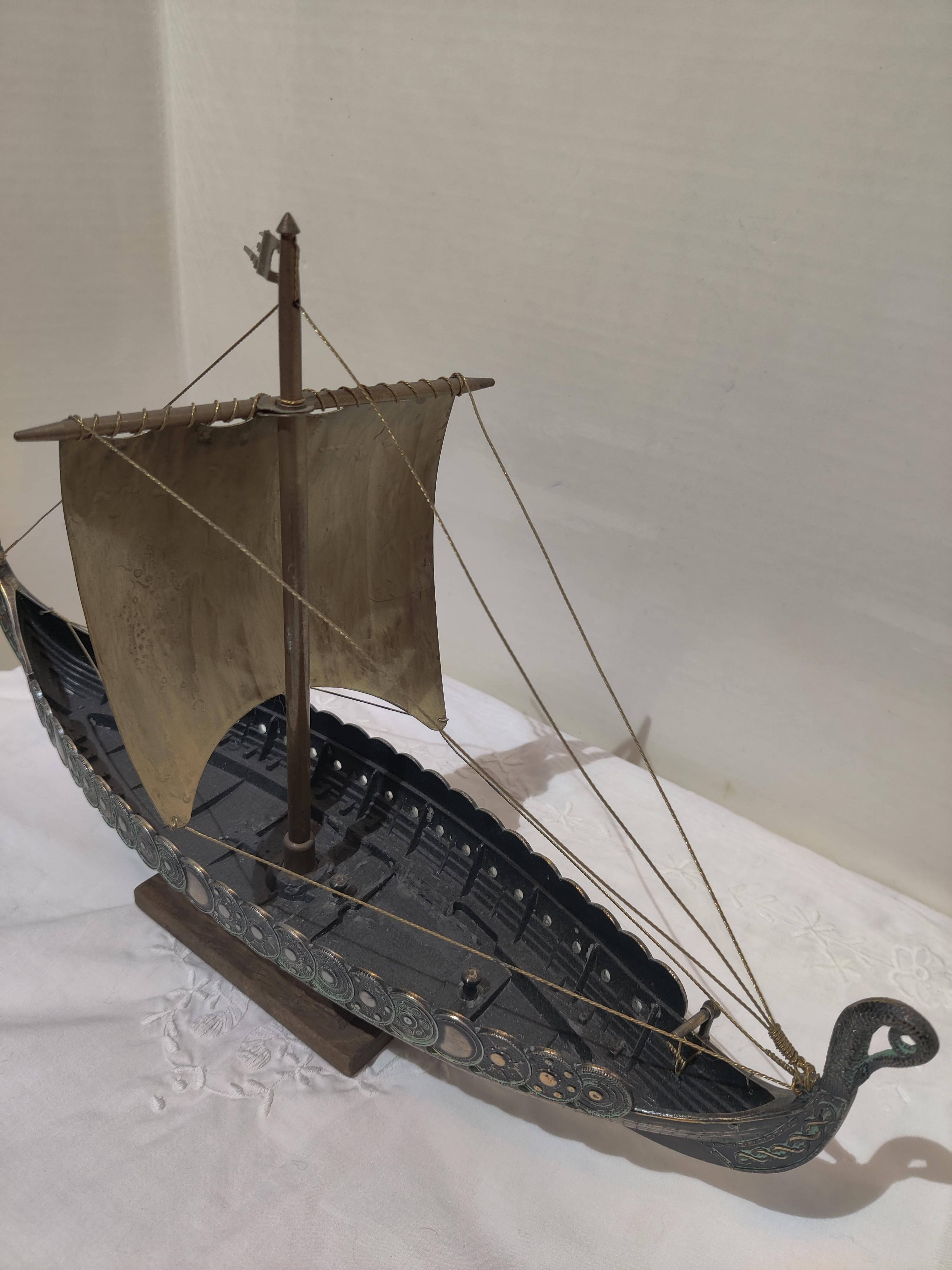 Edward Aagaard Model Viking Ship
Copper Sail
Handmade