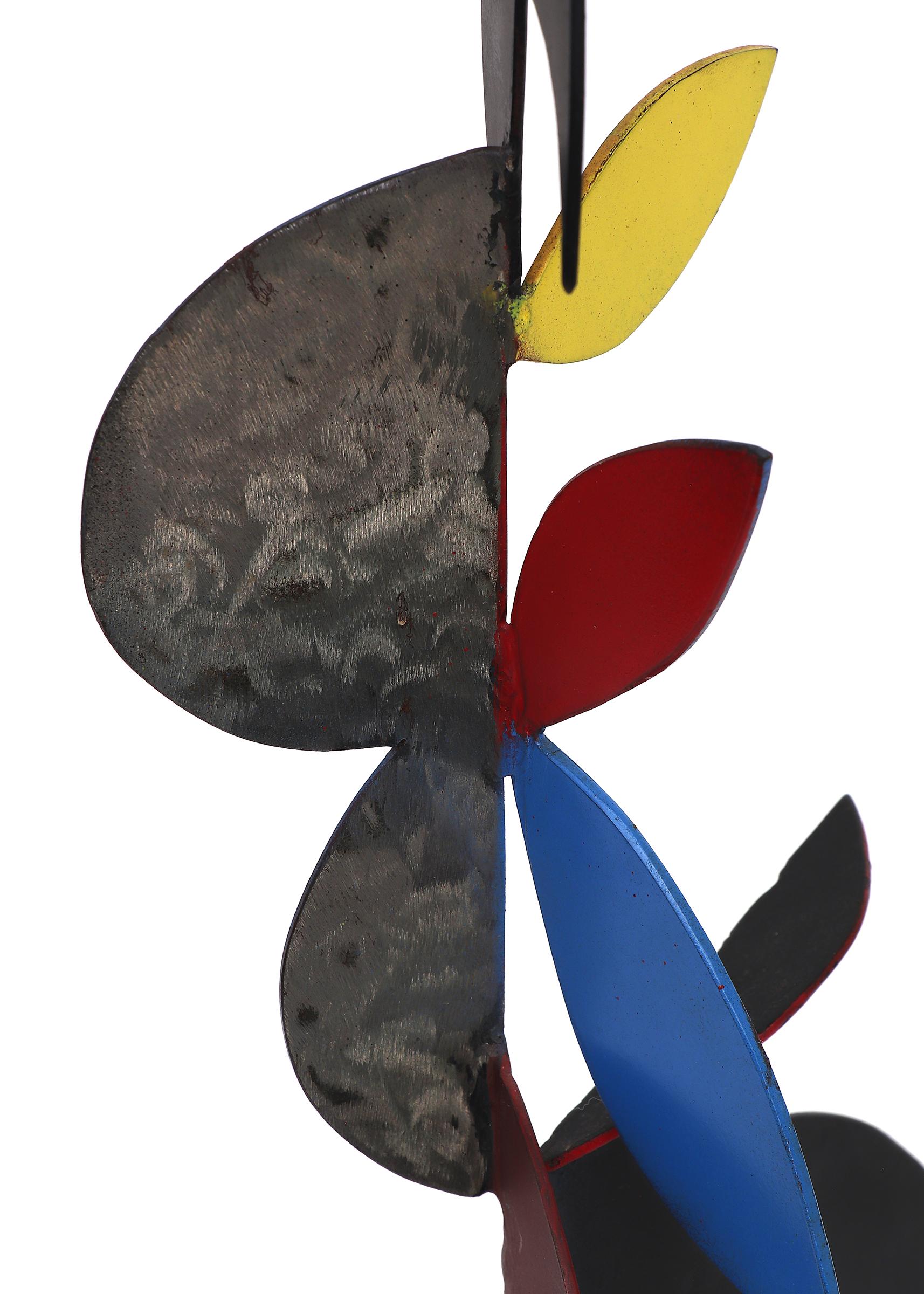 Mehrfarbige abstrakte bemalte Metallskulptur von Edward Chavez, American Modern im Angebot 2