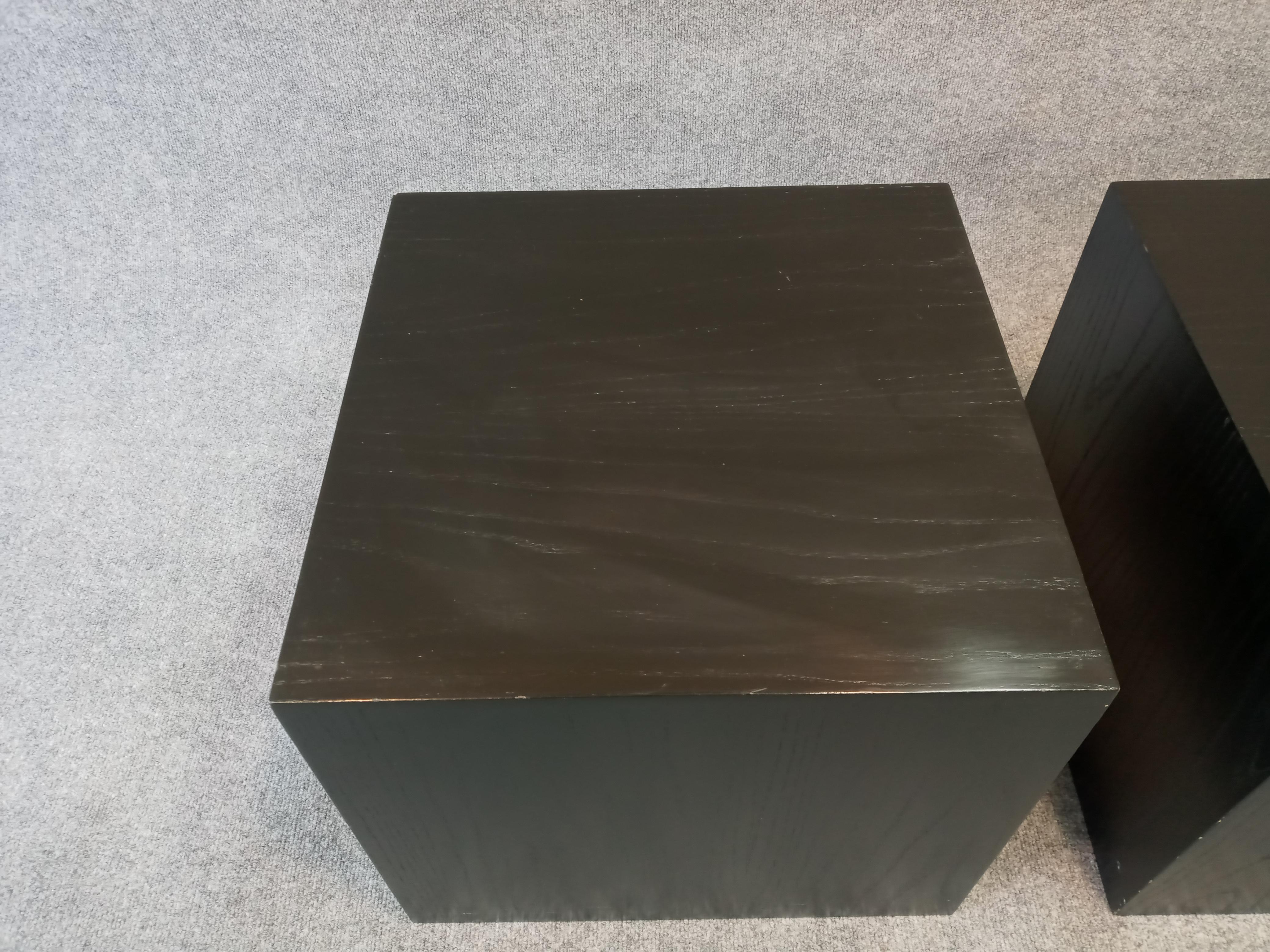 Mid-Century Modern Edward Axel Roffman - Paire de tables cubiques minimalistes en chêne émaillé MCM Post-Modern en vente