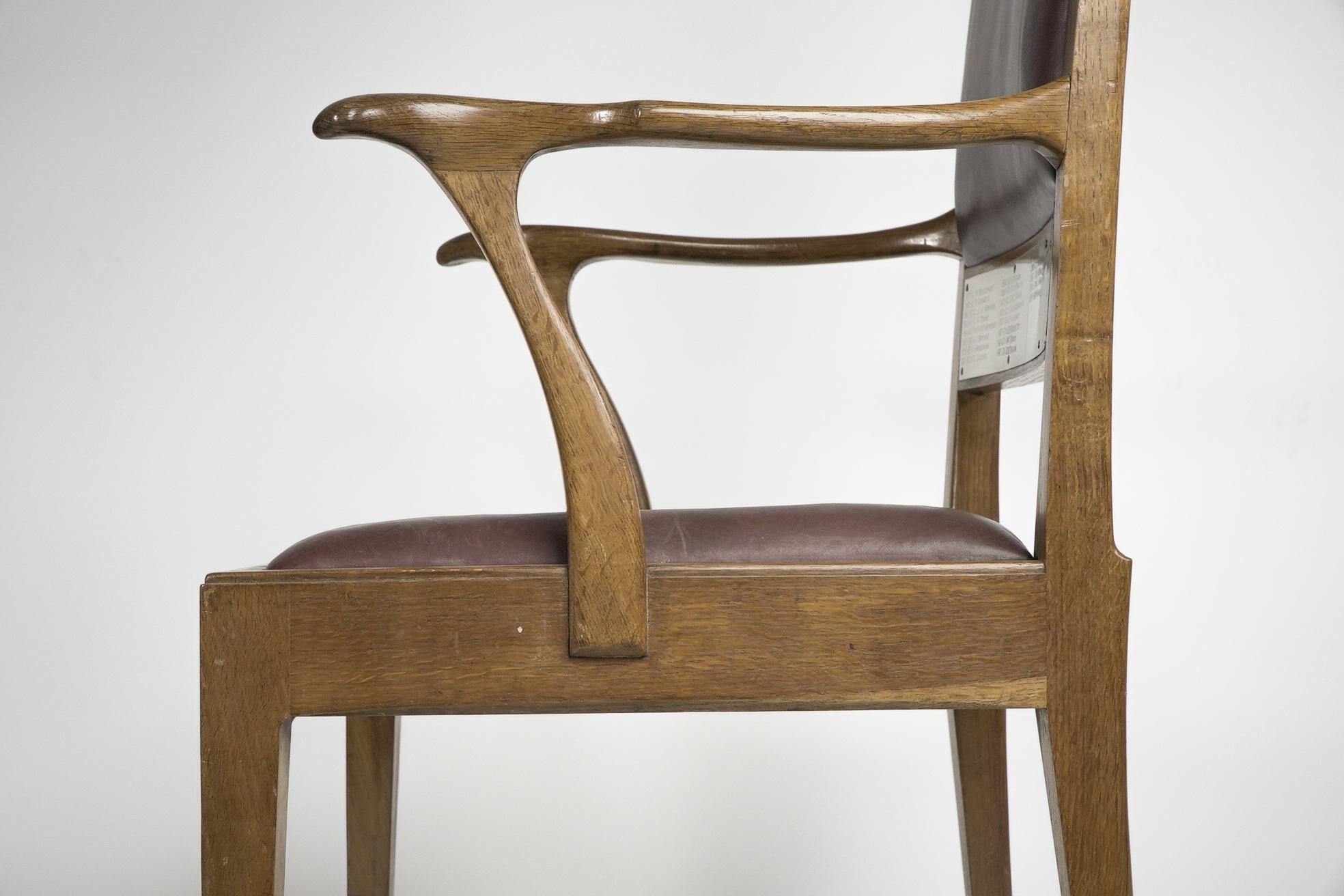Edward Barnsley. Commissioned by G H J Morris An Arts & Crafts Cotswold armchair For Sale 8