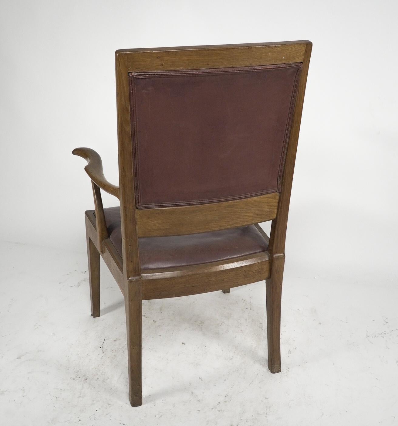 Edward Barnsley. Commissioned by G H J Morris An Arts & Crafts Cotswold armchair For Sale 11