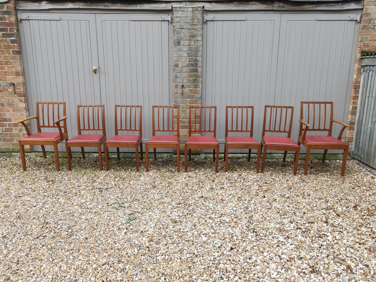 Edward Barnsley. An Arts & Crafts Walnut dining table & eight matching chairs. For Sale 10