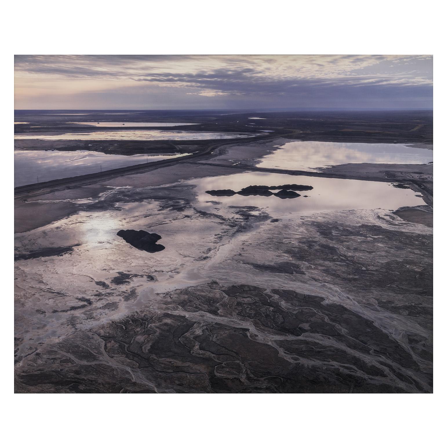 Sables bitumineux de l'Alberta #10, Fort McMurray, Alberta, 2007 - Photograph de Edward Burtynsky