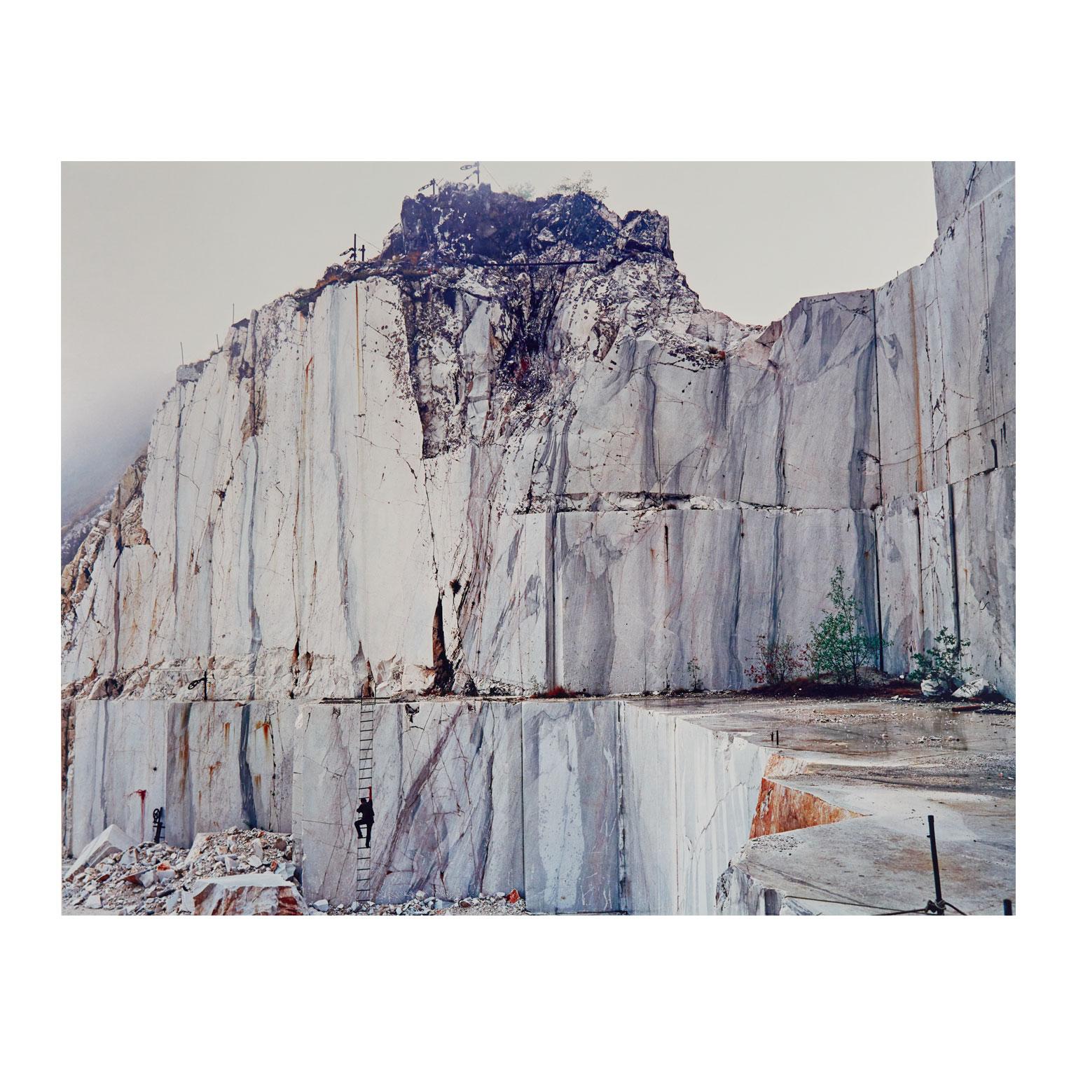 Quarries n° 11 de Carrare, Italie 1993 - Photograph de Edward Burtynsky
