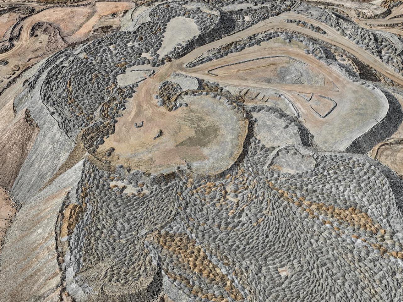 Edward BURTYNSKY (*1955, Canada)
Chuquicamata Copper Mine Overburden #1, Calama, Chile, 2017
Pigment inkjet print on Kodak Professional Photo Paper
Sheet: 148.65 x 198.4 cm (58 1/2 x 78 in.)
Edition of 3; Ed. no. 1/3

Edward Burtynsky is regarded as