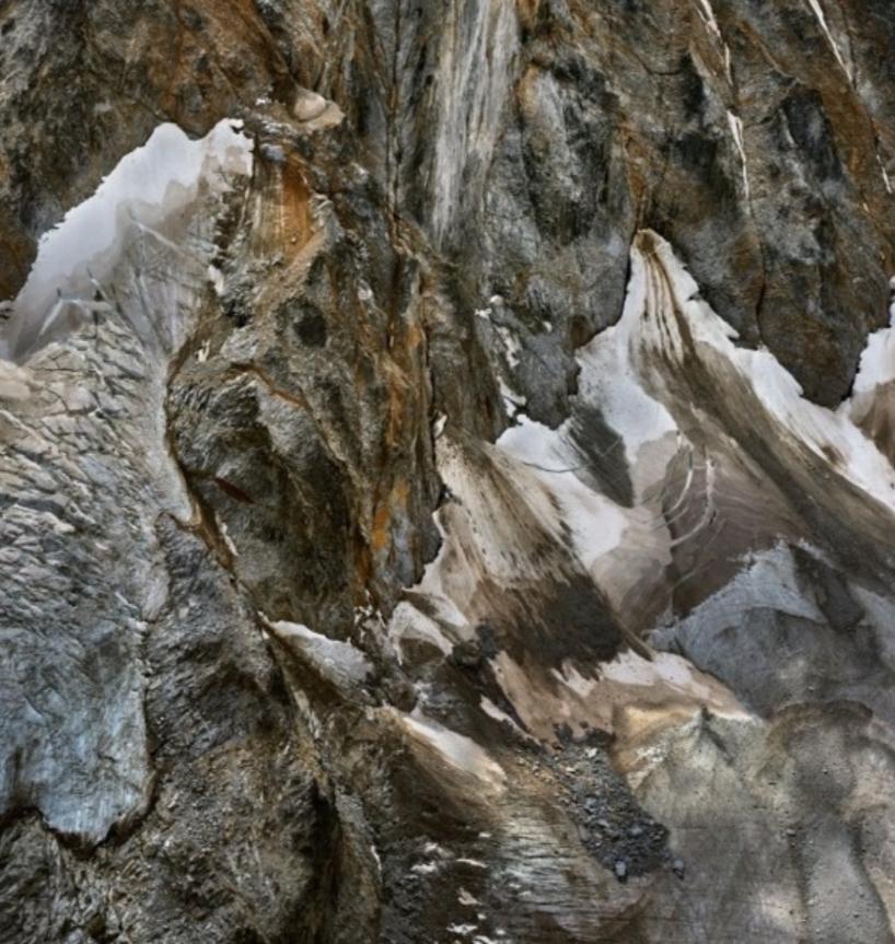 Edward BURTYNSKY (*1955, Canada)
Coast Mountains #19, British Columbia, Canada, 2023
Pigment inkjet print on Kodak Professional Photo Paper
198.1 x 148.6 cm (78 x 58 1/2 in.)
Edition of 3
Only print
Signed by the artist

Edward Burtynsky is regarded