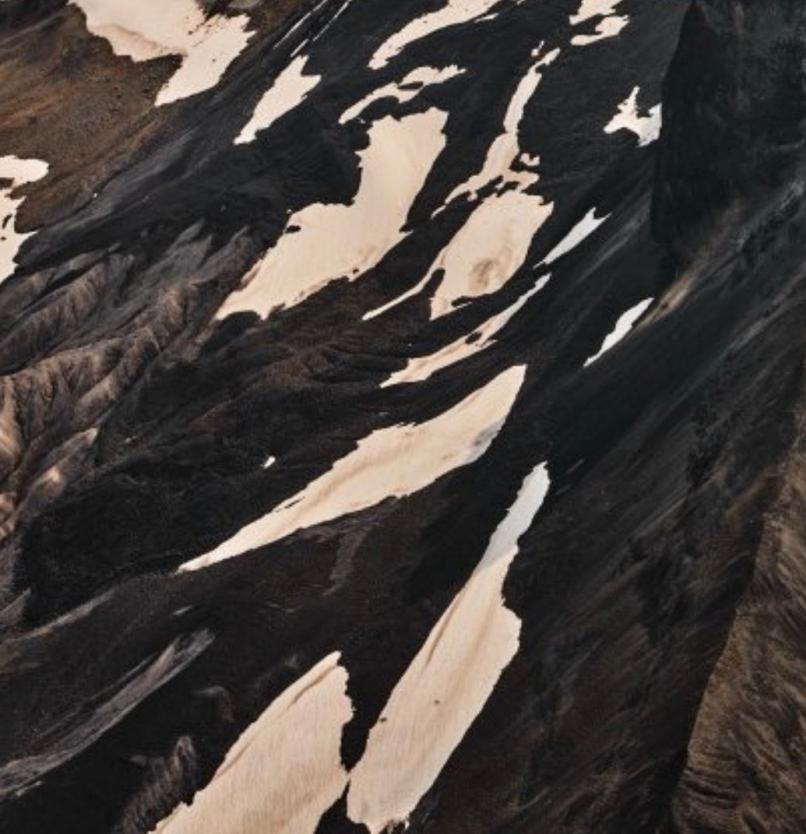 Edward BURTYNSKY (*1955, Canada)
Montagne côtière #2, The Black Tusk, Colombie-Britannique, Canada, 2023
Impression à jet d'encre pigmentaire sur papier photo Kodak Professional
148.6 x 198.1 cm (58 1/2 x 78 in.)
Edition de 3
Imprimer seulement