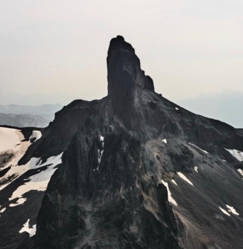 Mountains Coast #2, The Black Tusk, Colombie-Britannique, Canada en vente 2