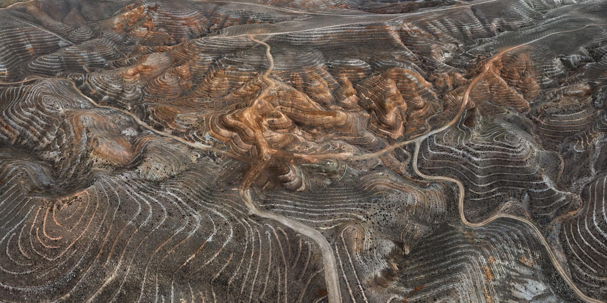 Edward Burtynsky Landscape Photograph - Erosion Control #1, Yesilhisar, Central Anatolia, Türkiye – Burtynsky, Landscape
