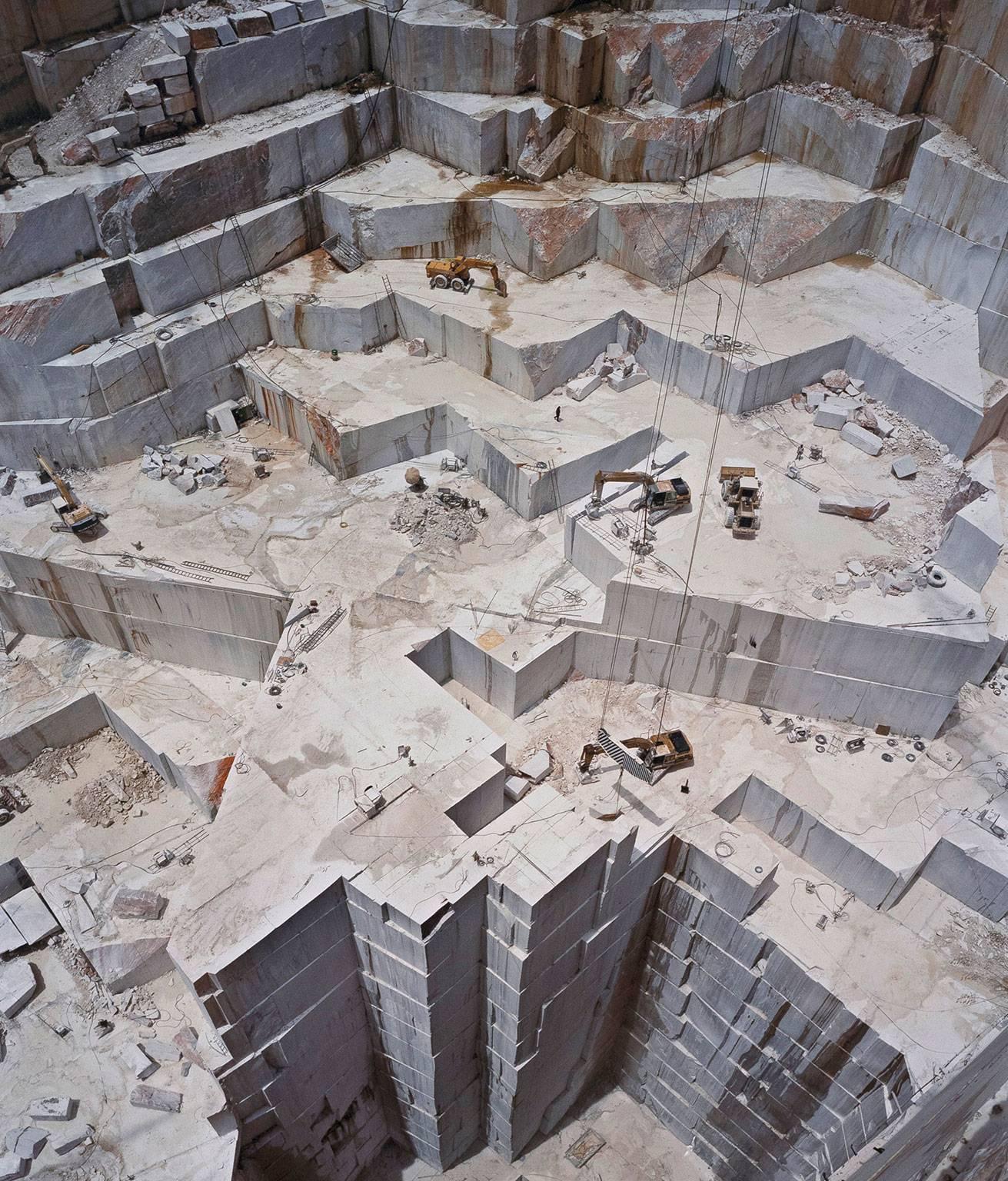 Abstract Photograph Edward Burtynsky - "Carrières d'Iberia #3, Bencatel, Portugal, 2006"