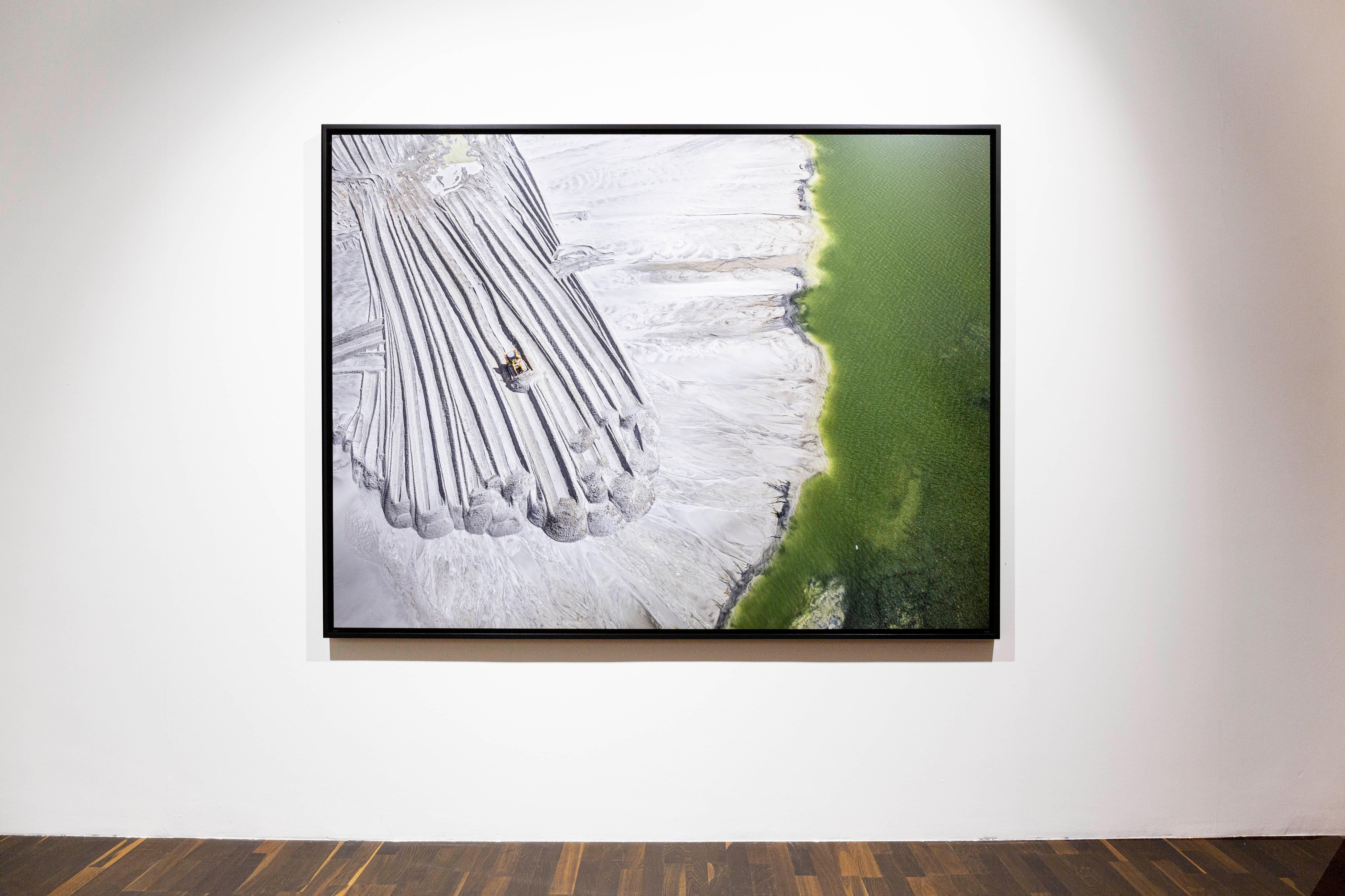 Phosphor Tailings Pond #4, in der Nähe von Lakeland, Florida, USA - Edward Burtynsky im Angebot 6