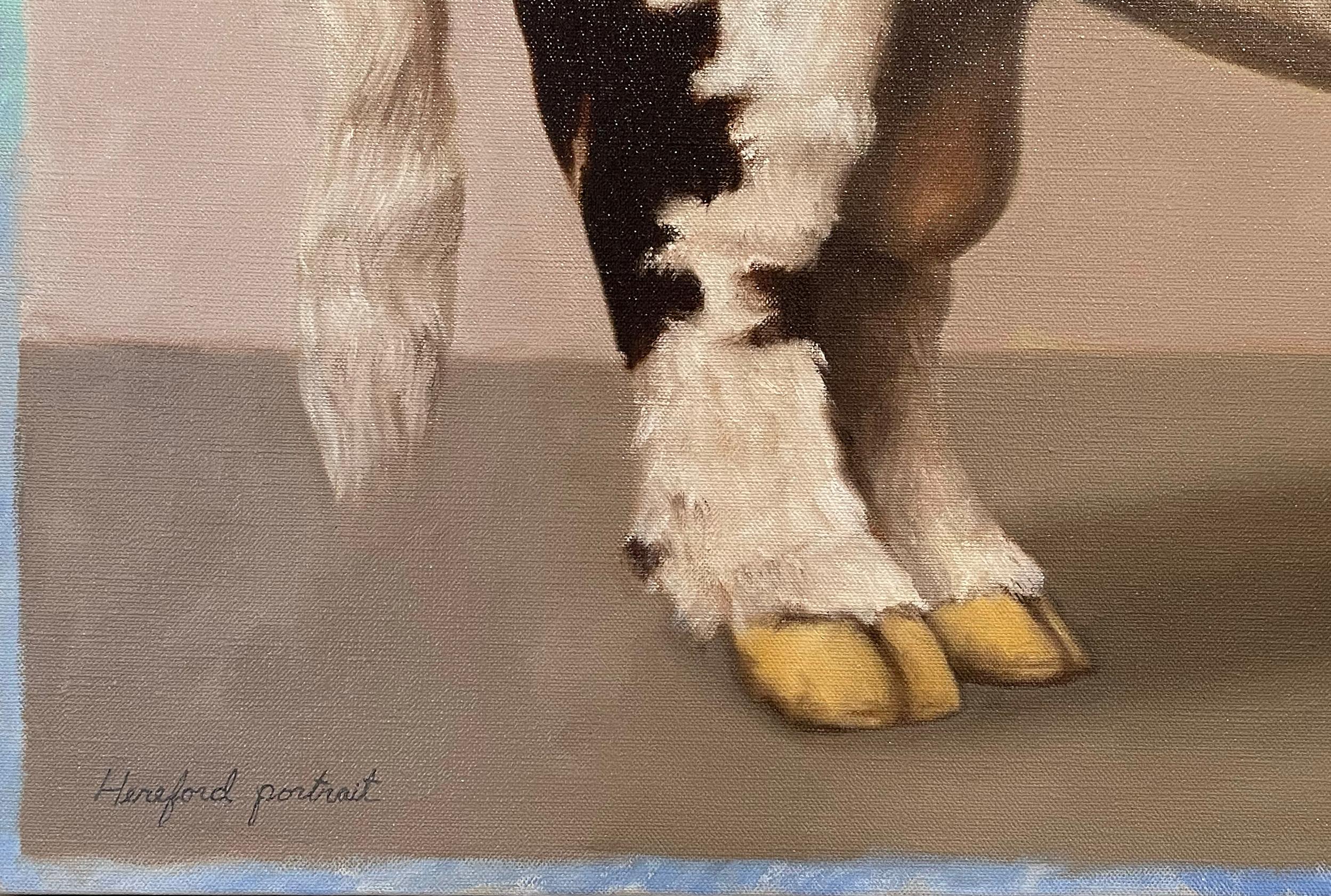 HEREFORD - Réalisme contemporain / Portrait d'animal / Vache / Nature morte - Noir Animal Painting par Edward Butler